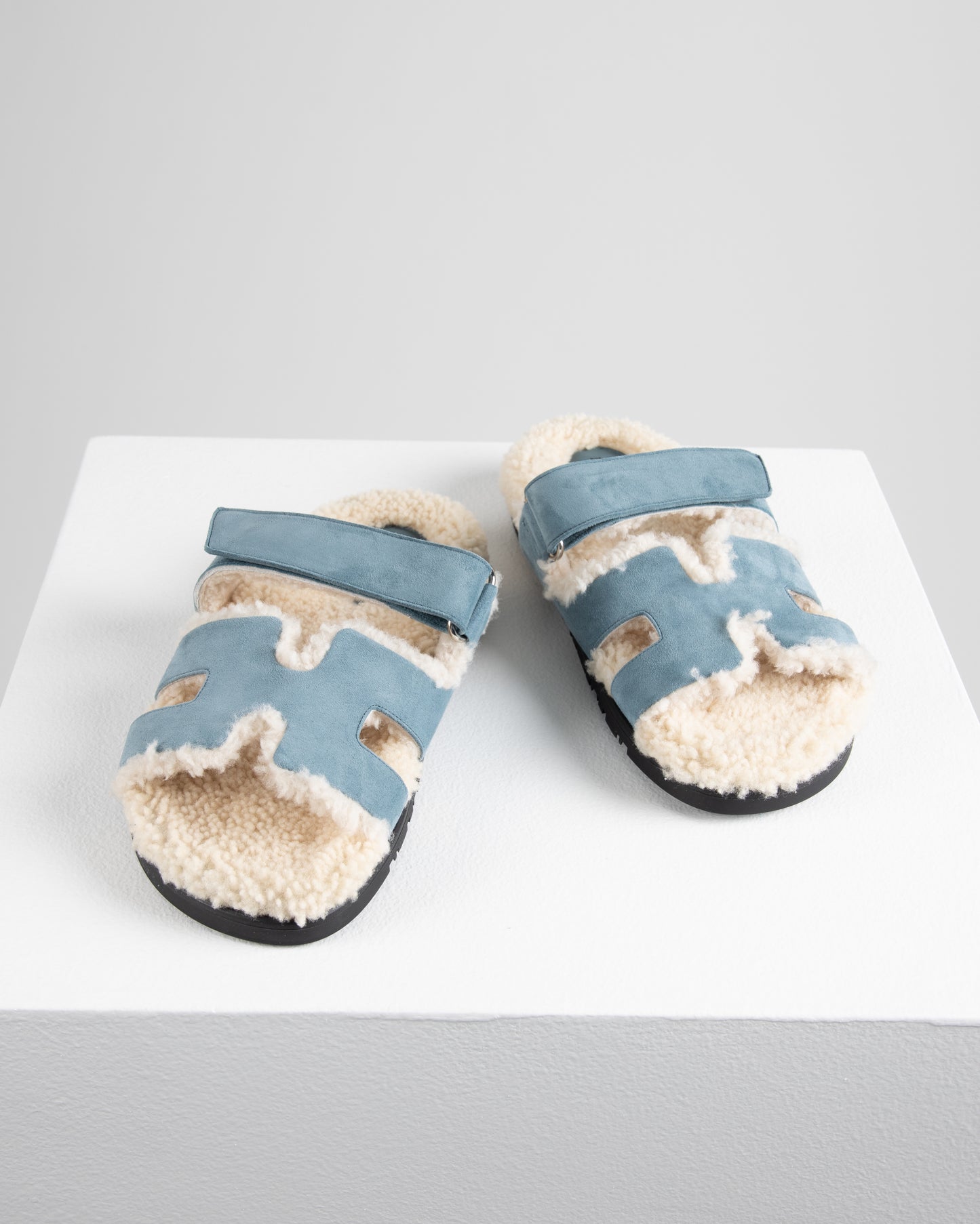 Chypre Sandal Bleu Pinede in Goat Suede with Woolskin lining