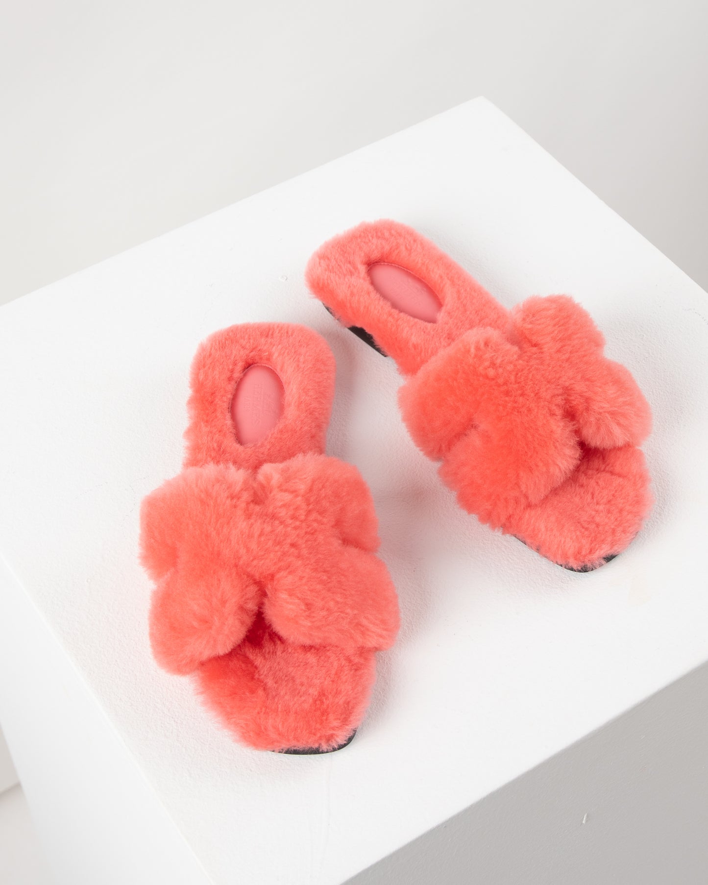 Oran Sandal in Rose Du Dèsert Fur Woolskin
