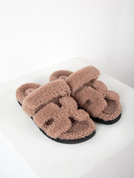 Chypre Sandal Femme in Bois De Santal Shearling