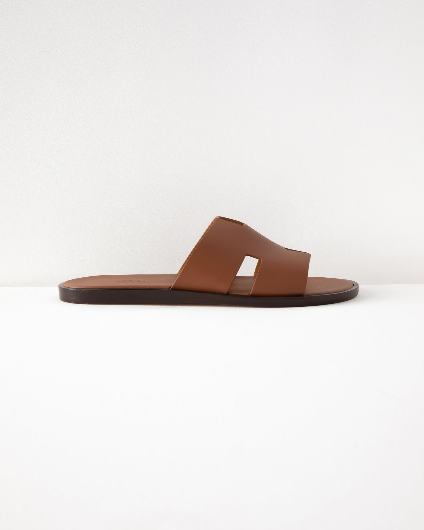 Izmir Sandal in Gold Calfskin