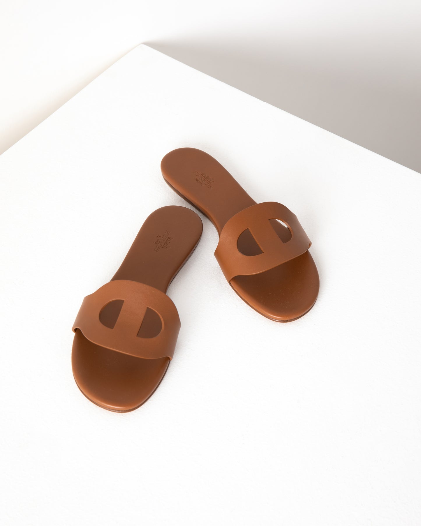Lisboa Sandal in Gold