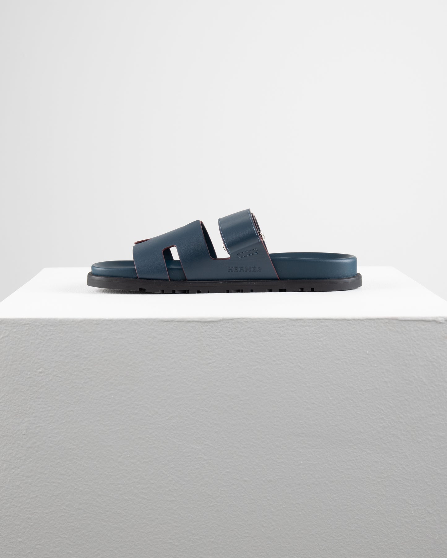 Chypre Sandal in Bleu Celeste/Bordeaux Calfskin