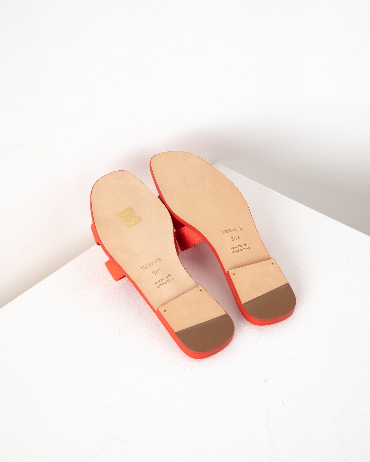 Oran Sandal in Epsom Orange Solaire