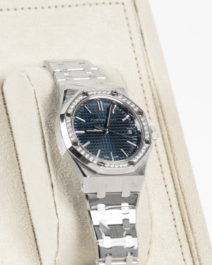 Audemars Piguet Royal Oak 37mm - Blue dial with diamonds
