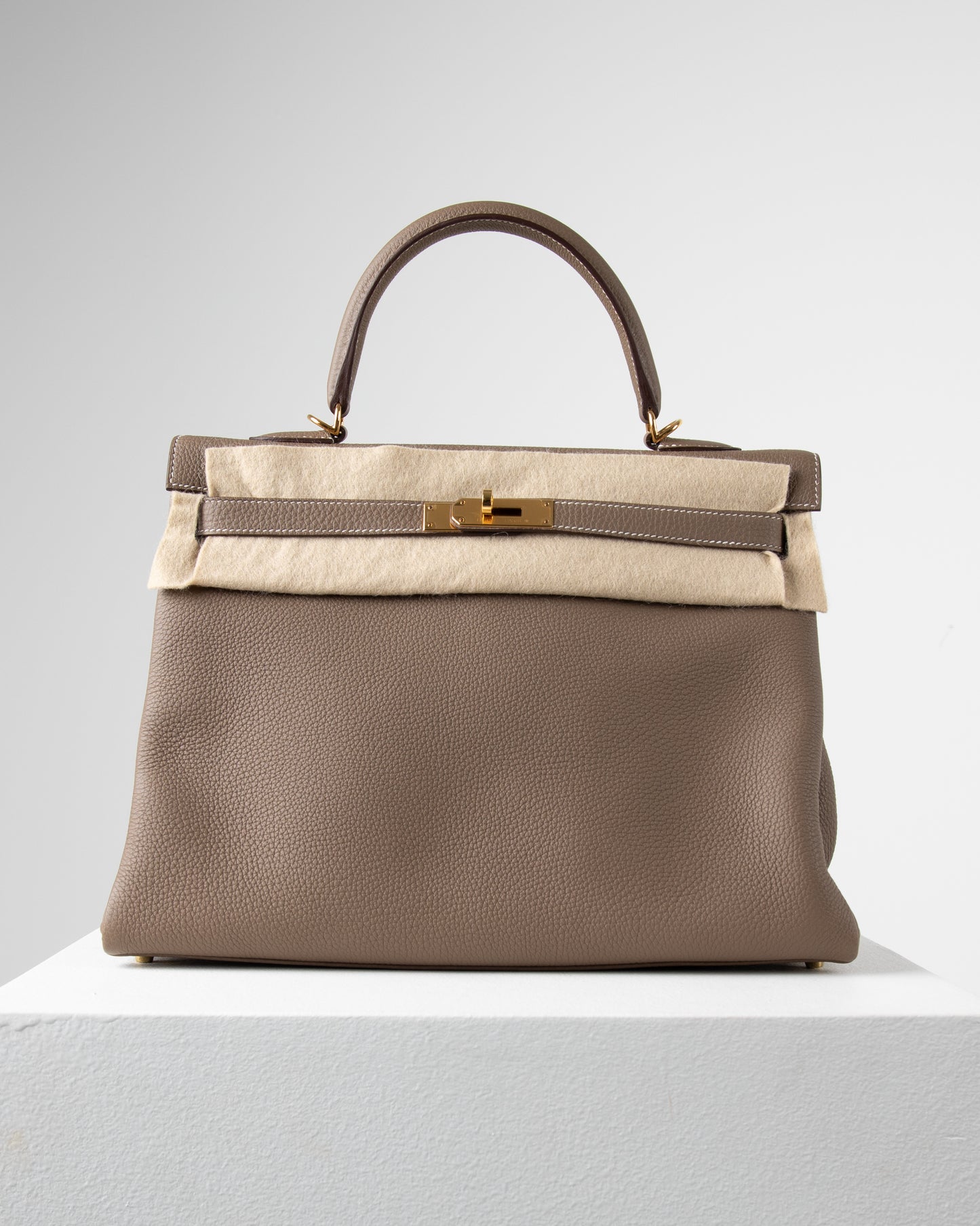 Kelly 35 Etoupe in Togo Leather with Gold Hardware