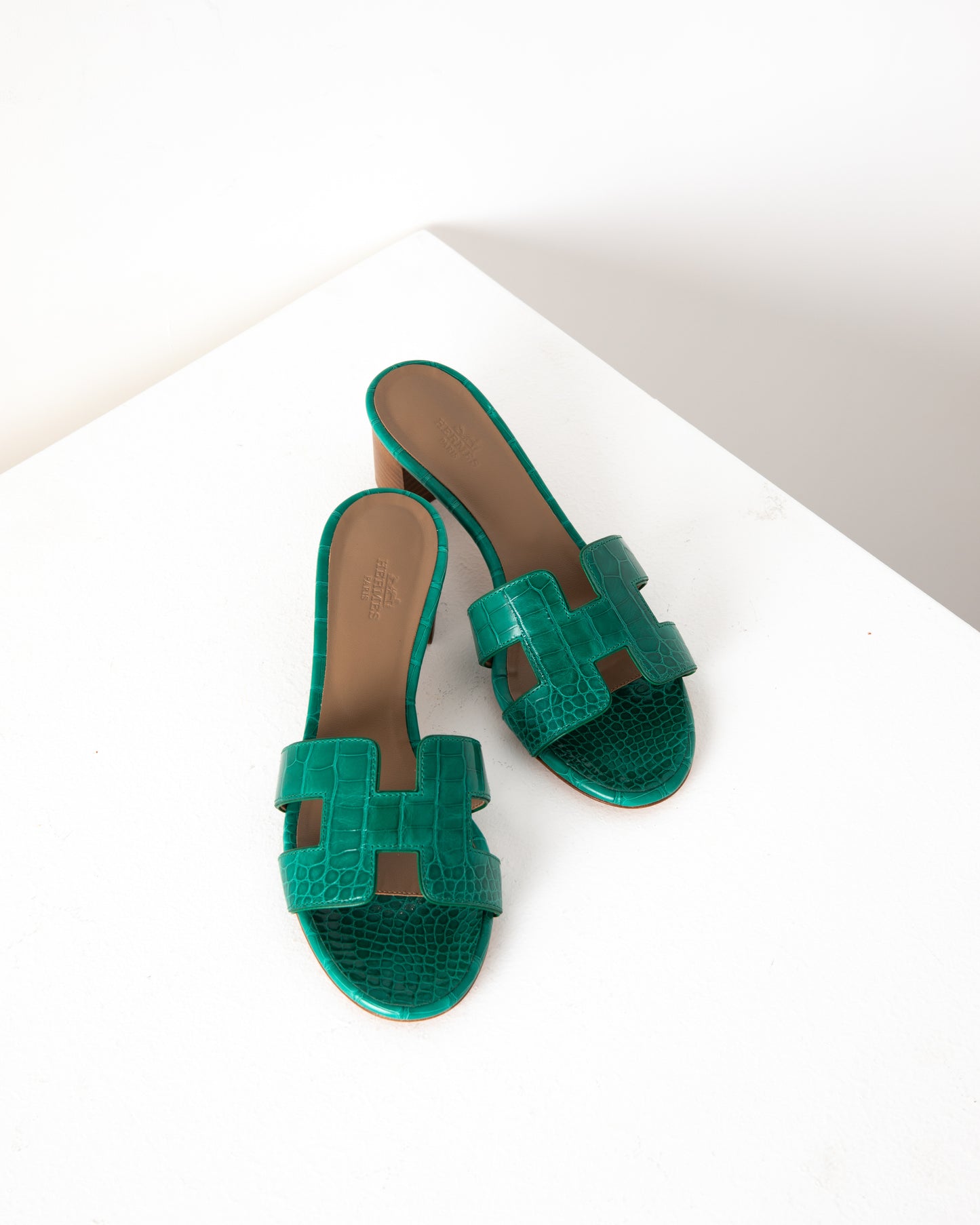 Oasis Sandal in Green Crocodile