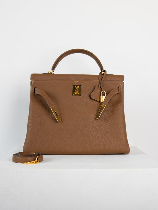 Kelly 32 in Alezan Togo Retourne with Gold Hardware