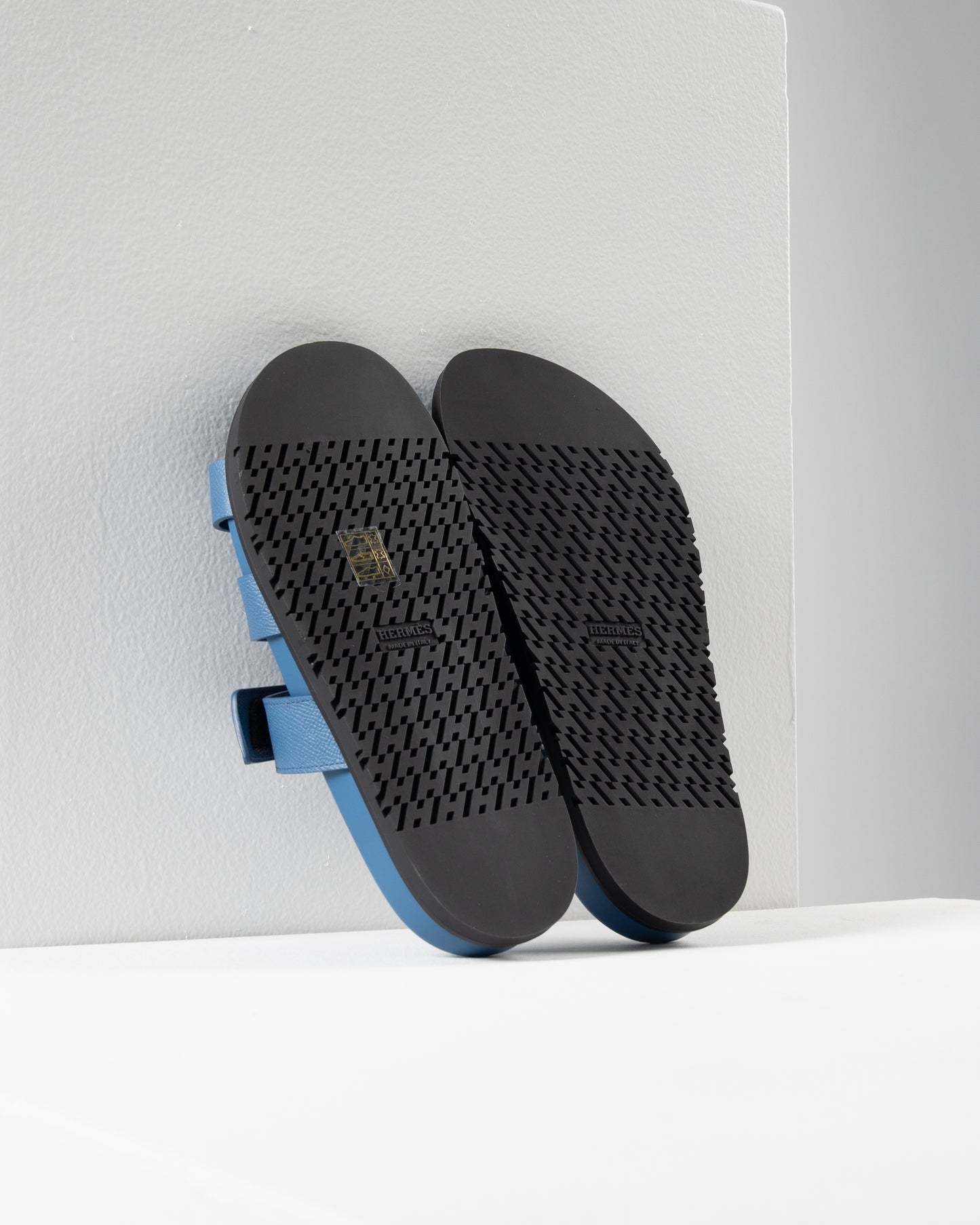 Chypre Sandal in Bleu Bleuet Epsom Leather