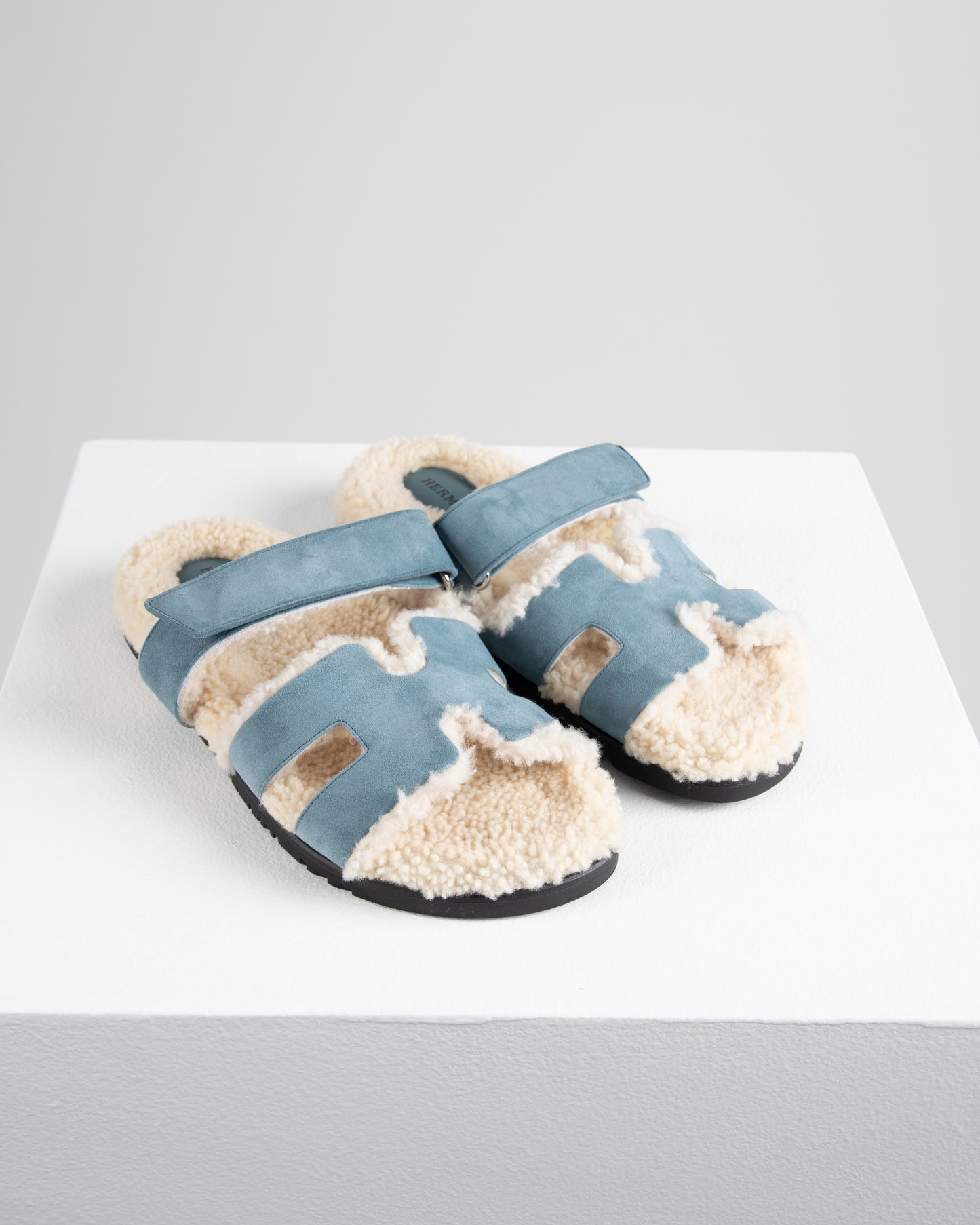 Chypre Sandal Bleu Pinede in Goat Suede with Woolskin lining