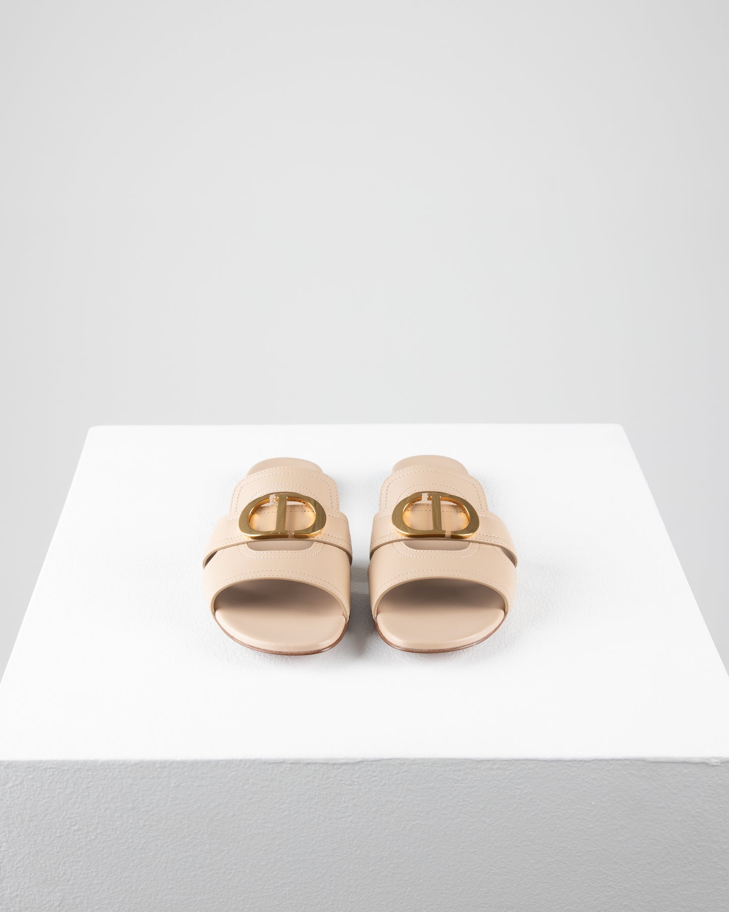 Dior Mule 30 Montaigne in Nude Calfskin size 37.5