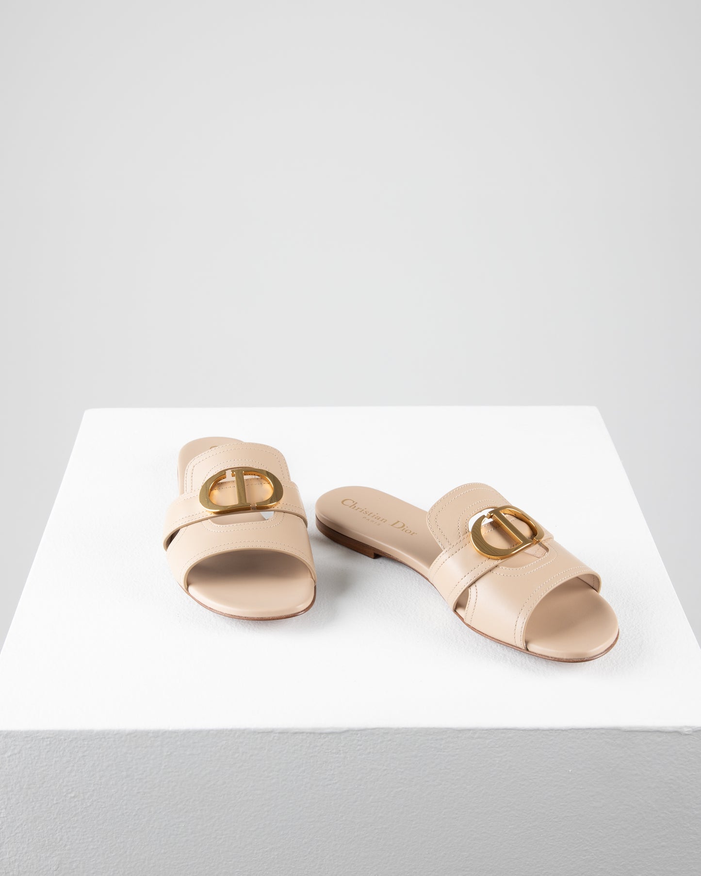 Dior Mule 30 Montaigne in Nude Calfskin size 37.5