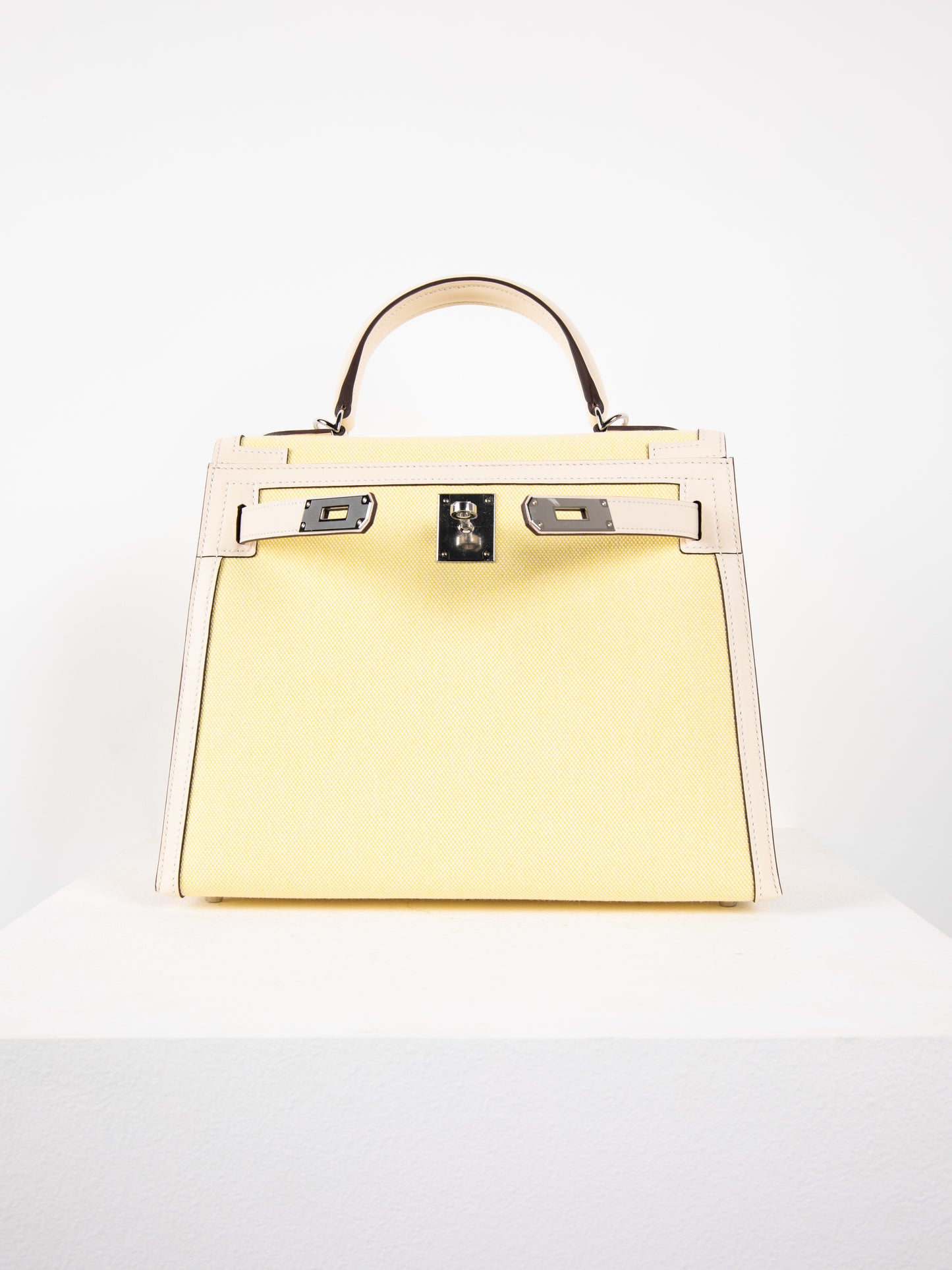 Kelly 28 in Toile H/Veau Swift Ecru-Jaune Citron/Nata with Palladium Hardware