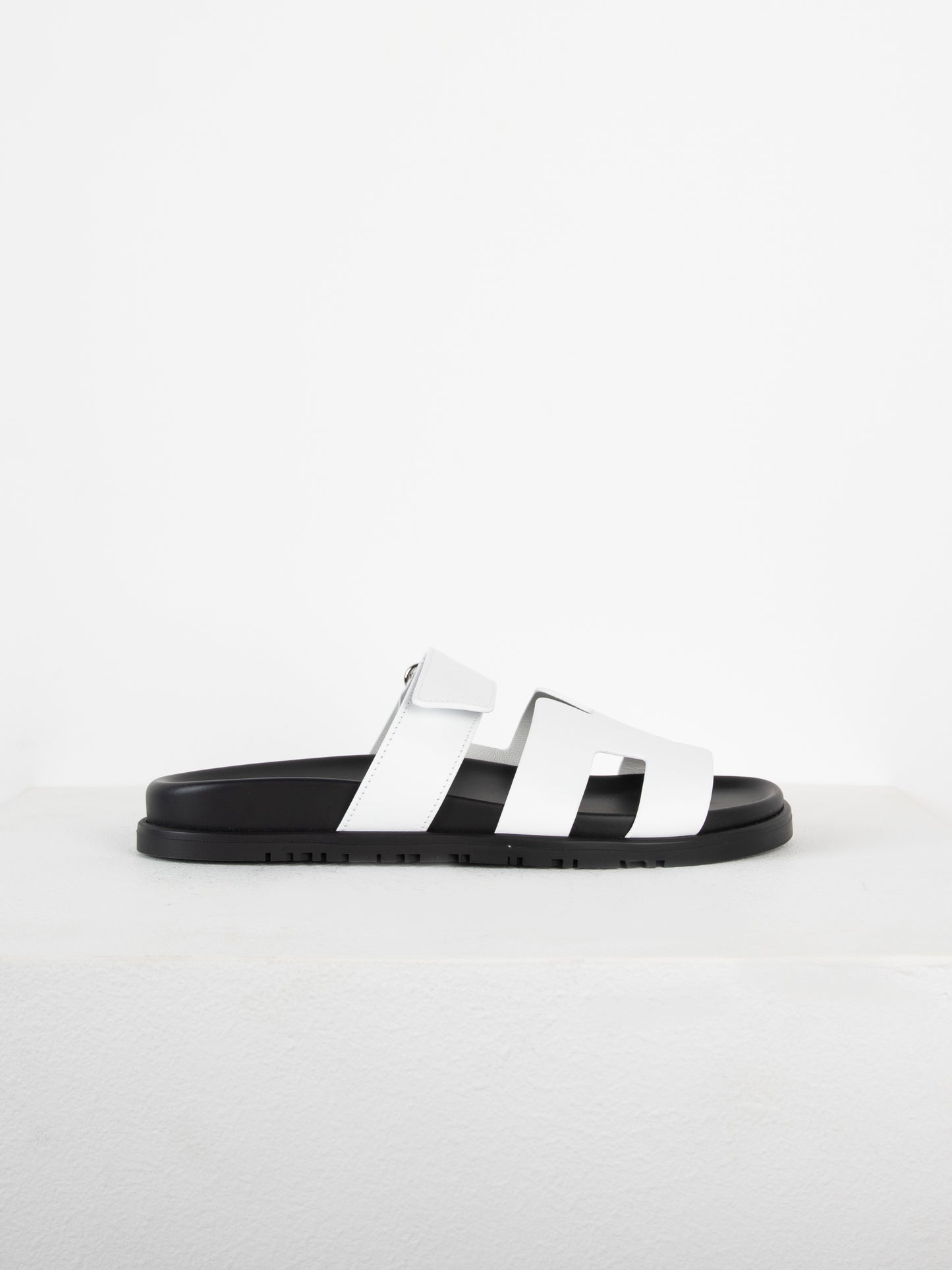 Chypre Sandal in White Calfskin