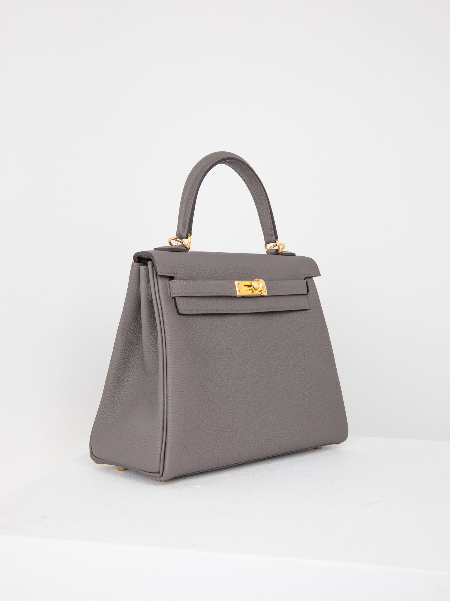 Kelly 25 Etain in Togo Leather with Gold Hardware