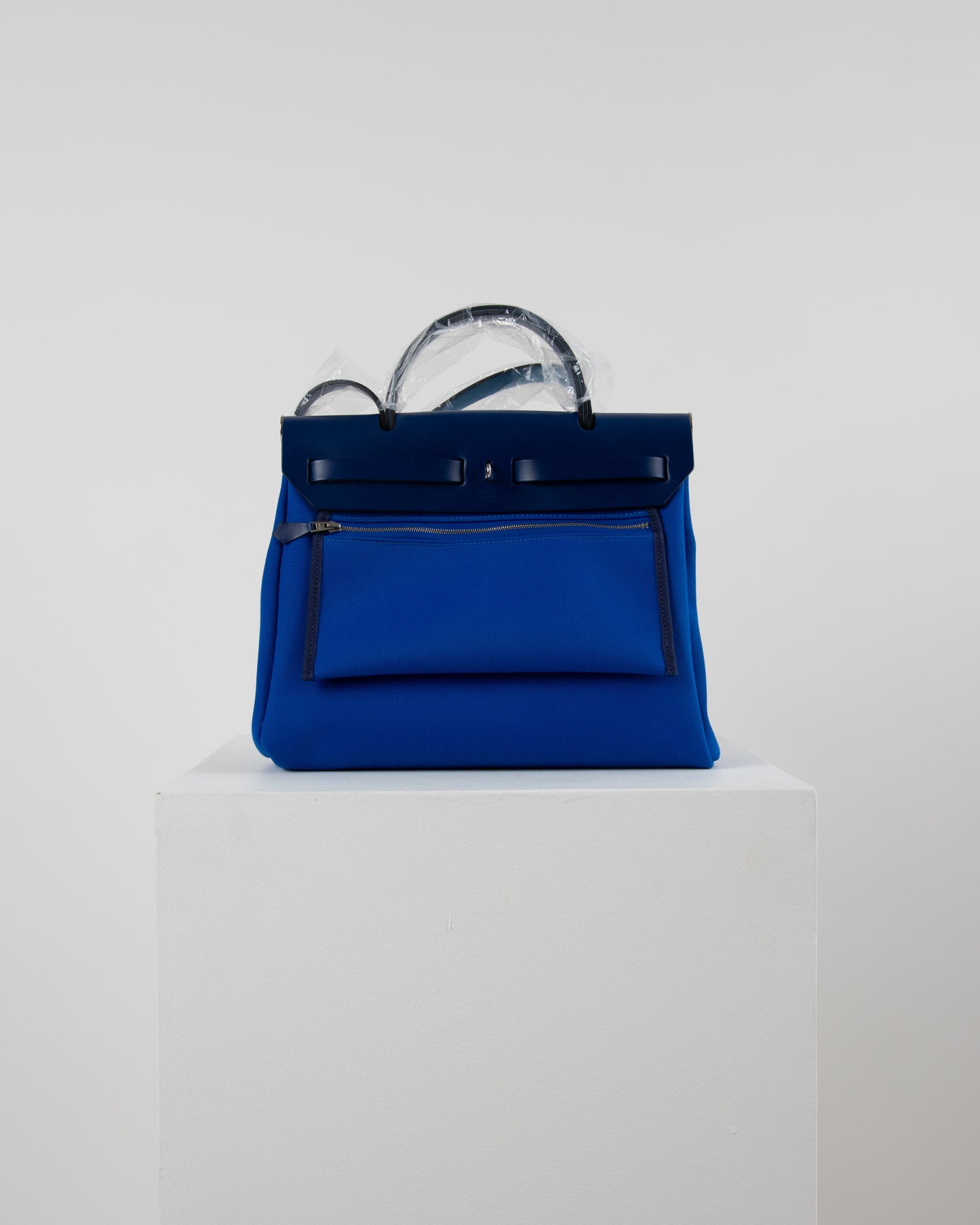 Herbag Zip 31 in Bleu Saphir Vache Hunter and Bleu Billard Toile  with Palladium Hardware