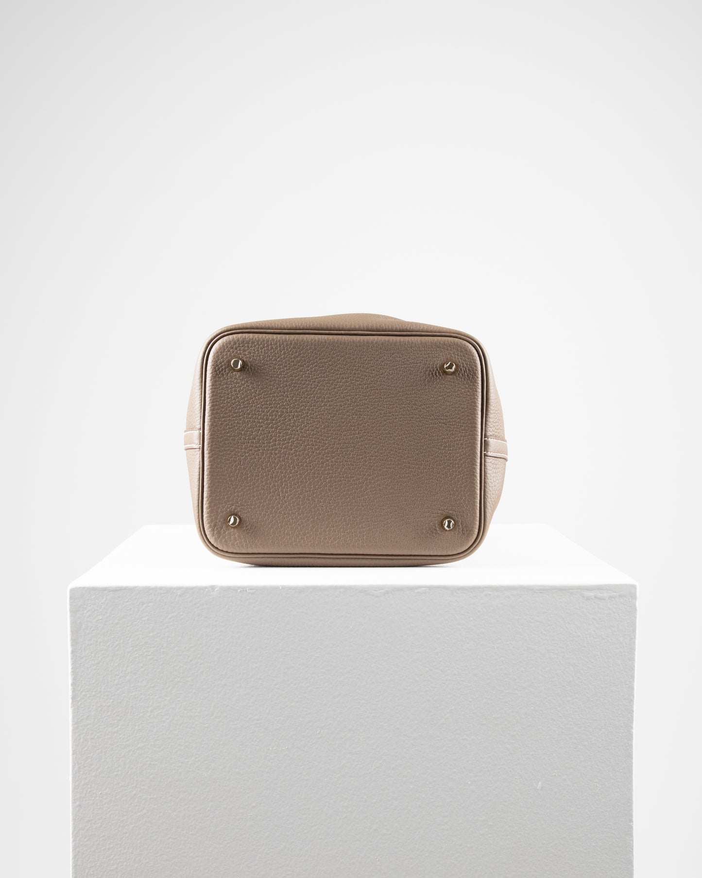 Picotin 22 Etoupe in Clemence leather with Gold Hardware