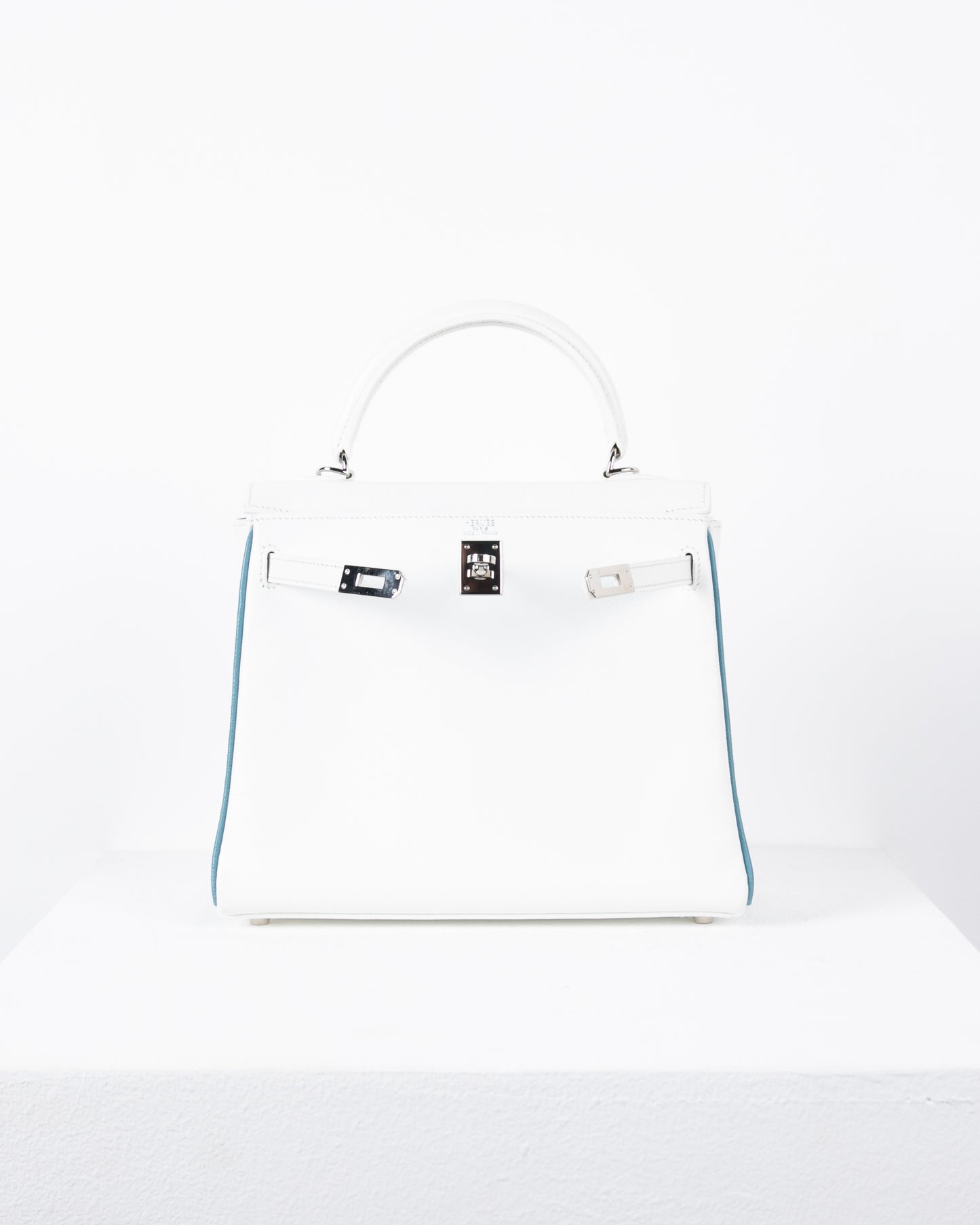 Kelly 25 in White with Contrast Pipe Epsom with Palladium Hardware (Vintage)