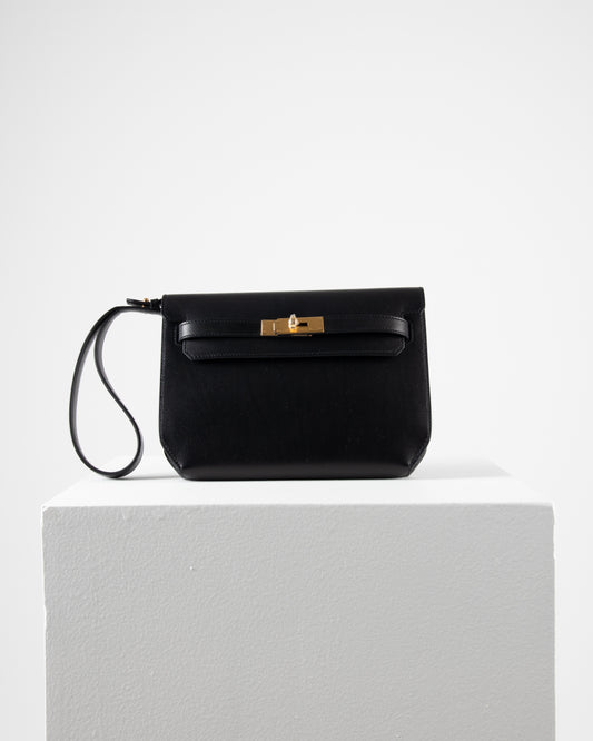 Kelly Depeches Pouch 25 in Black Evergrain Leather with Gold Hardware