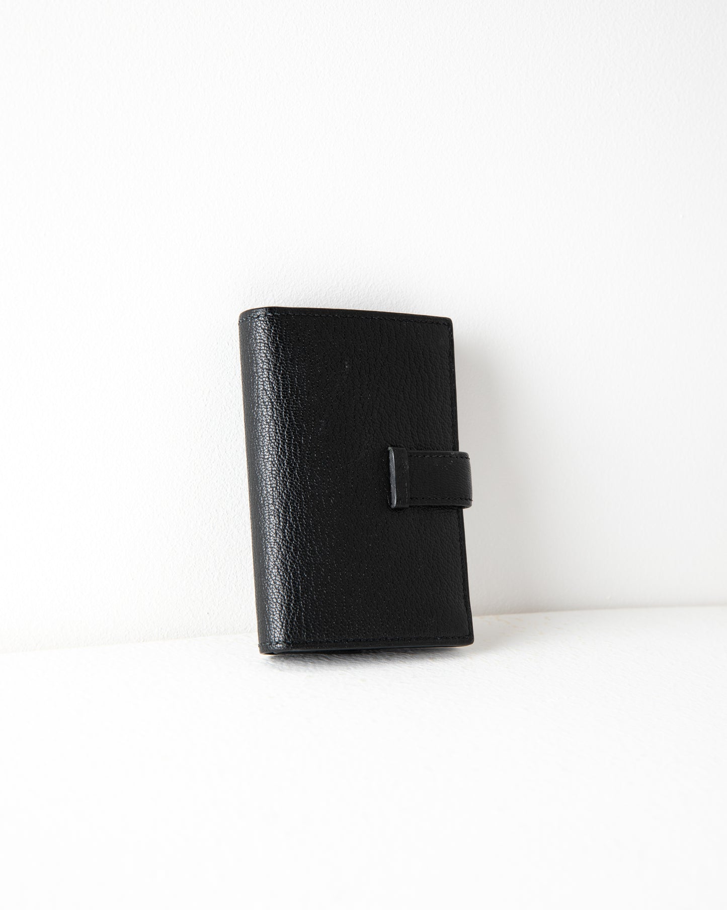 Bearn Wallet in Black with Gold Hardware