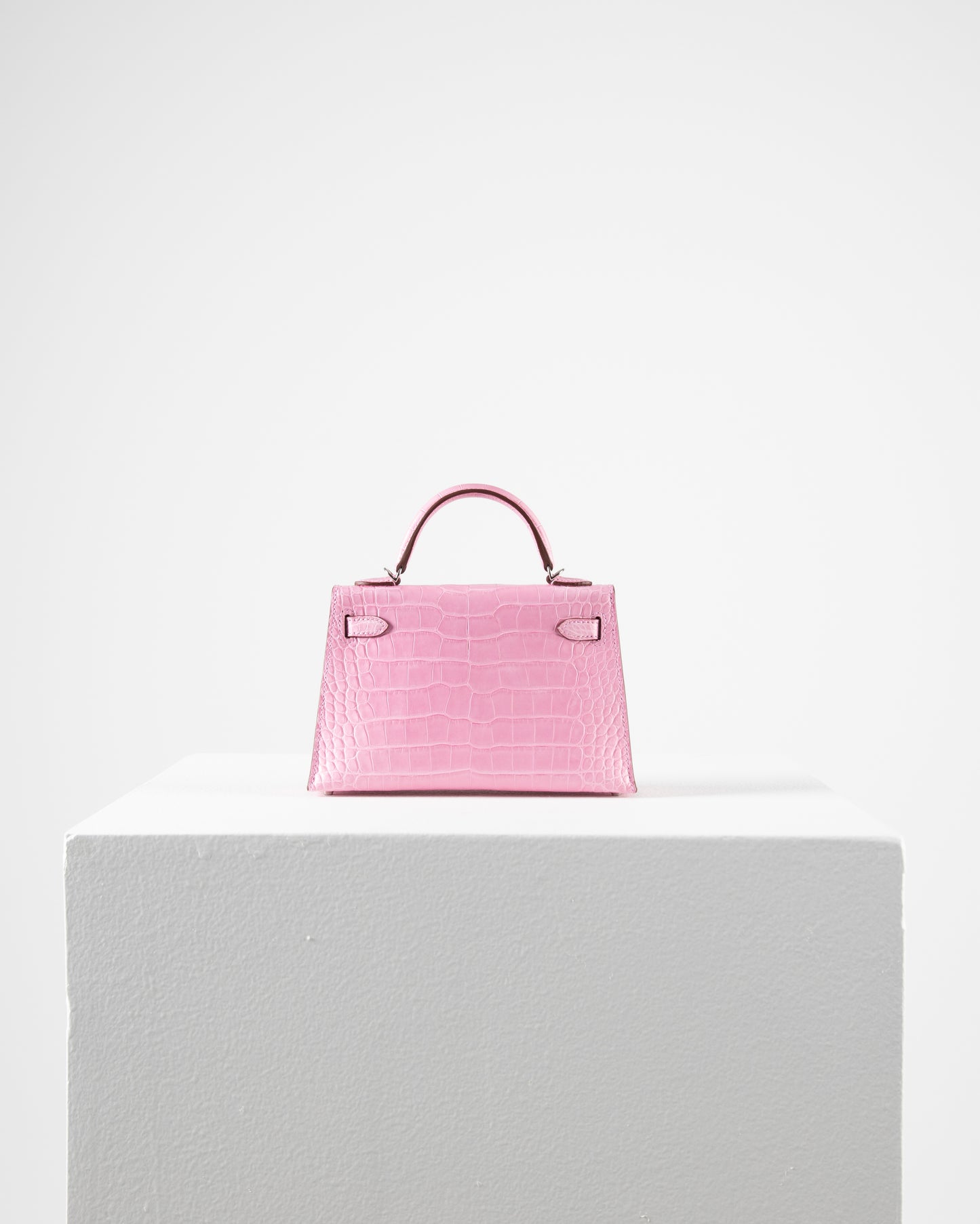 Kelly 20 in Bubblegum Pink Sellier Matte Alligator Mississippiensis with Palladium Hardware