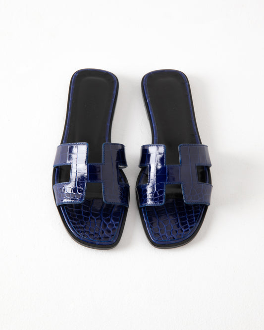 Oran Sandal in Bleu Electrique Crocodile