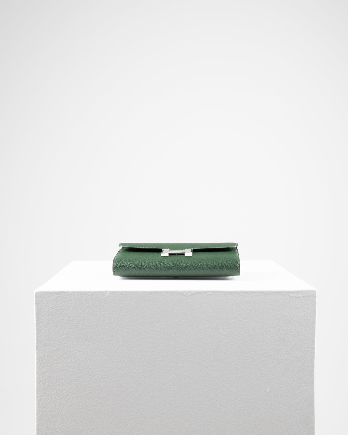 Constance To Go Vert Anglais in Epsom Leather with Palladium Hardware