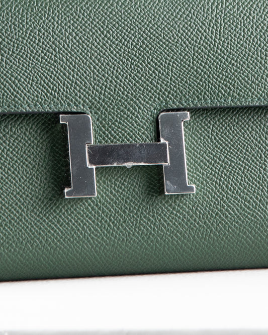 Constance To Go Vert Anglais in Epsom Leather with Palladium Hardware