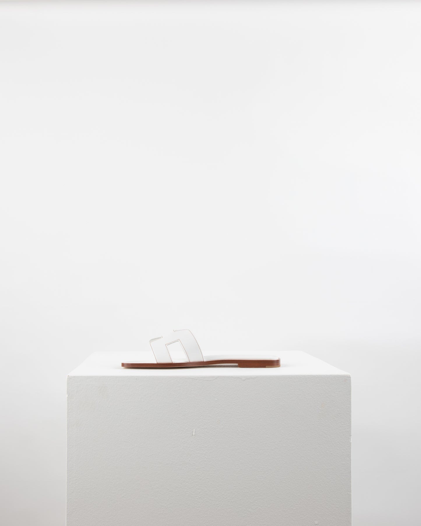 Oran Sandal in Blanc Calfskin