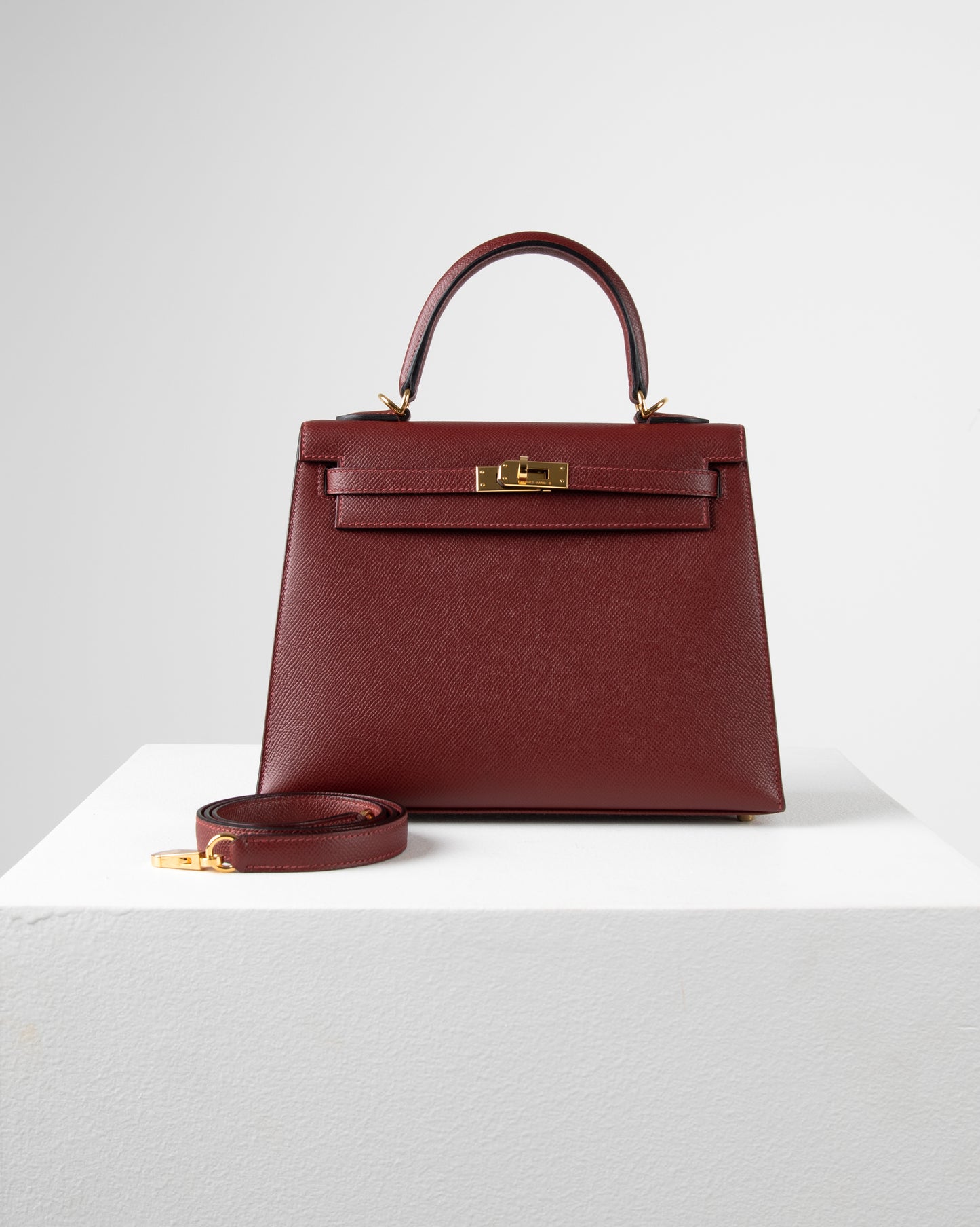 Kelly 25 Rouge Sellier in Epsom Leather with Gold Hardware