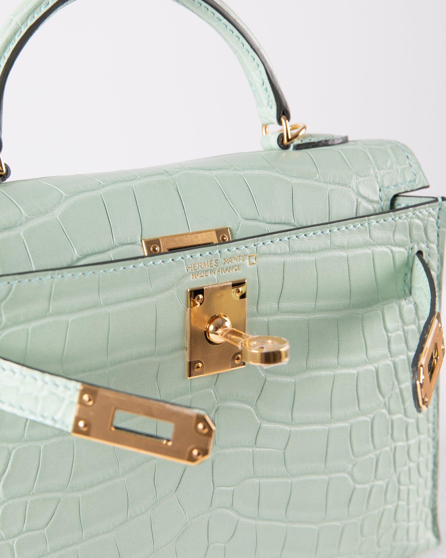 Kelly 20 Vert D'eau Sellier Matte Alligator Mississippiensis with Gold Hardware