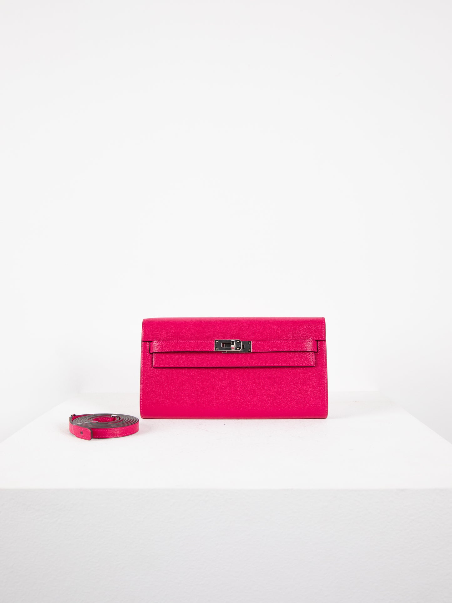 Kelly To Go in Chevre Mysore Rose Mexico with Palladium Hardware