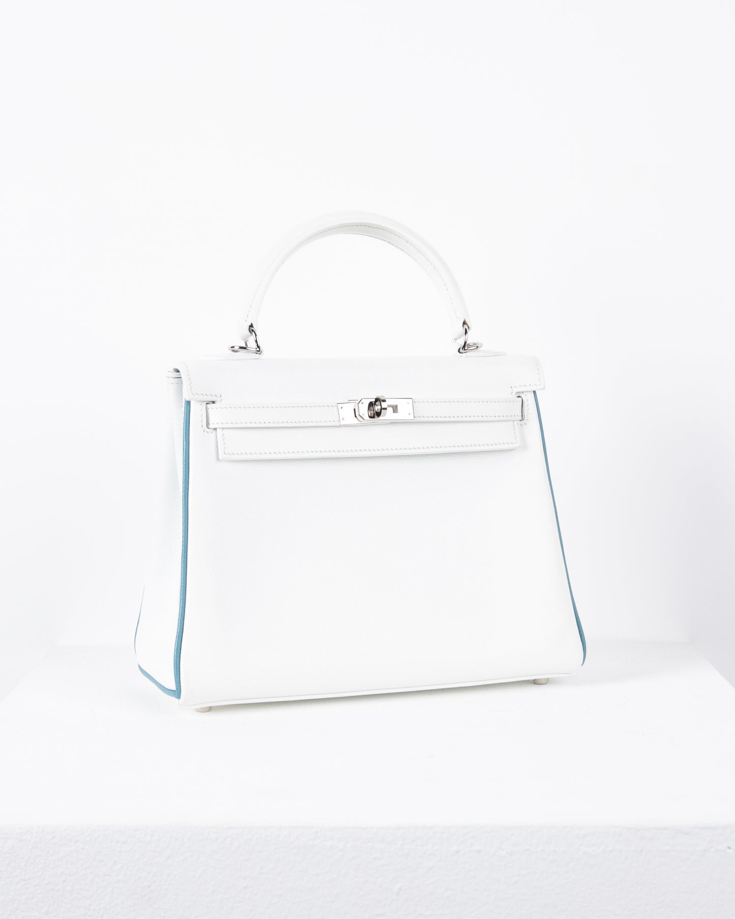 Kelly 25 in White with Contrast Pipe Epsom with Palladium Hardware (Vintage)