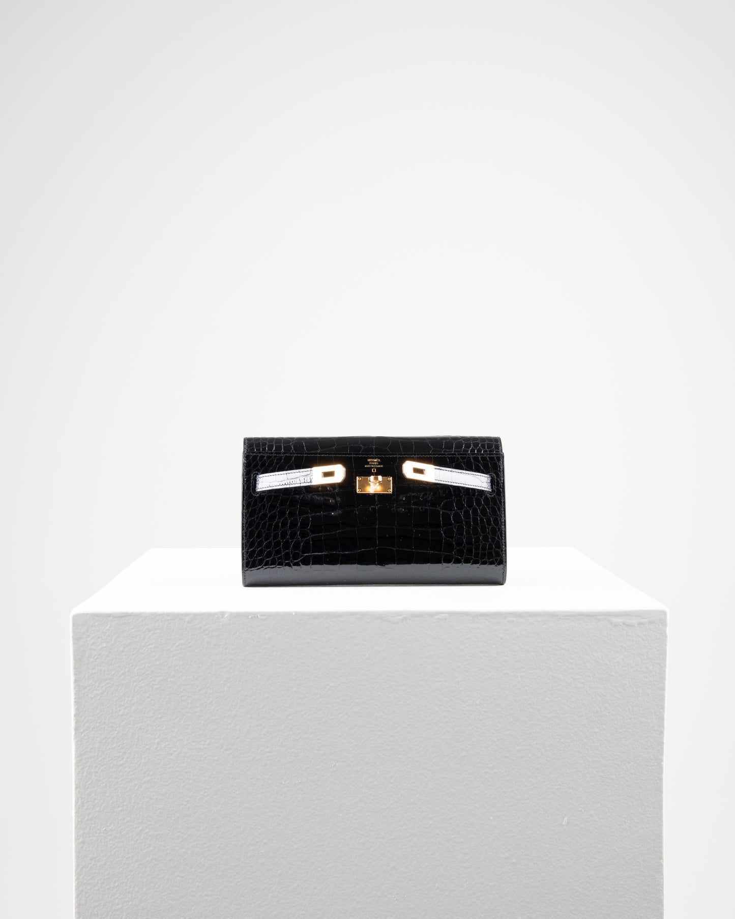 Kelly To Go in Black Alligator with Gold Hardware