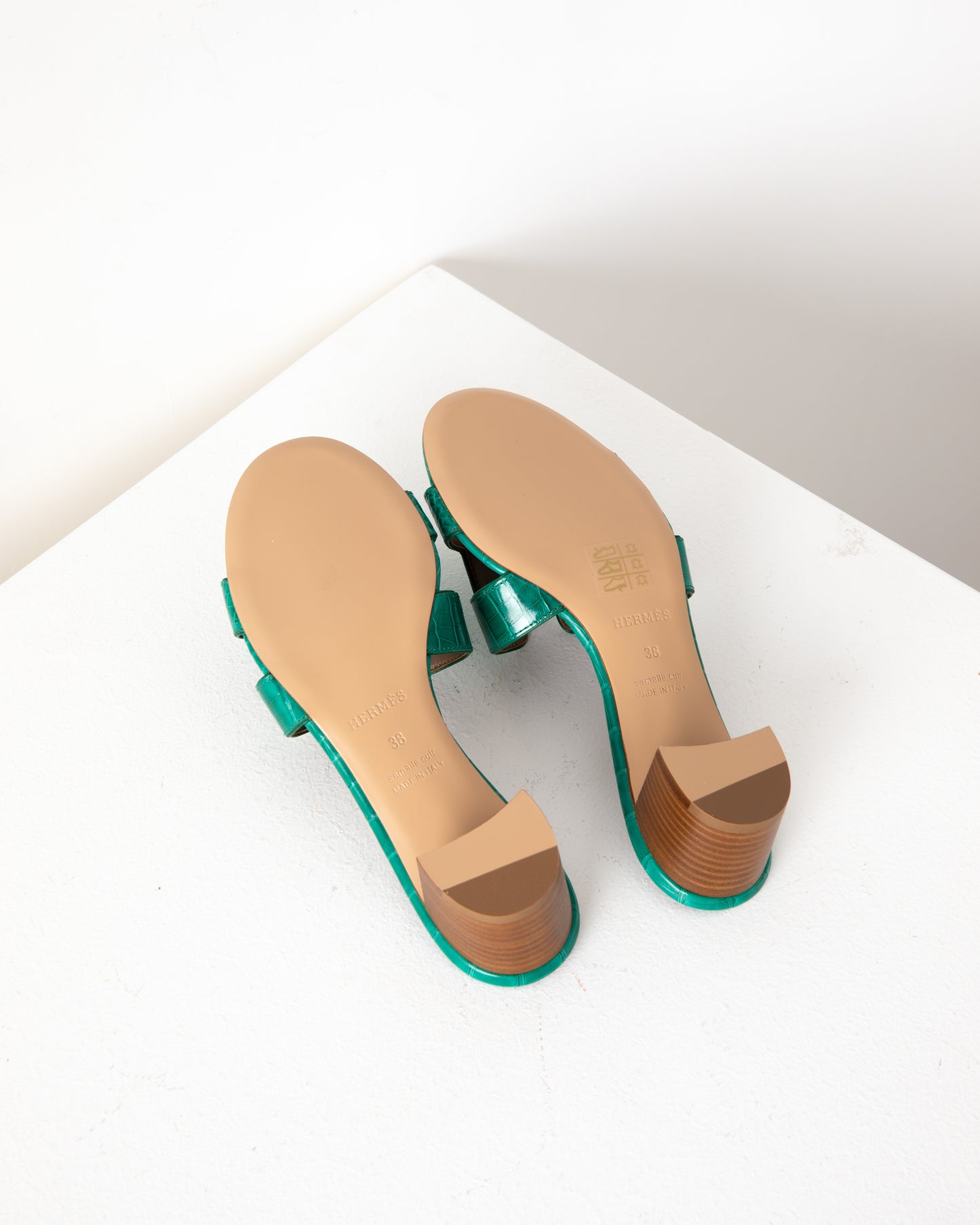 Oasis Sandal in Green Crocodile