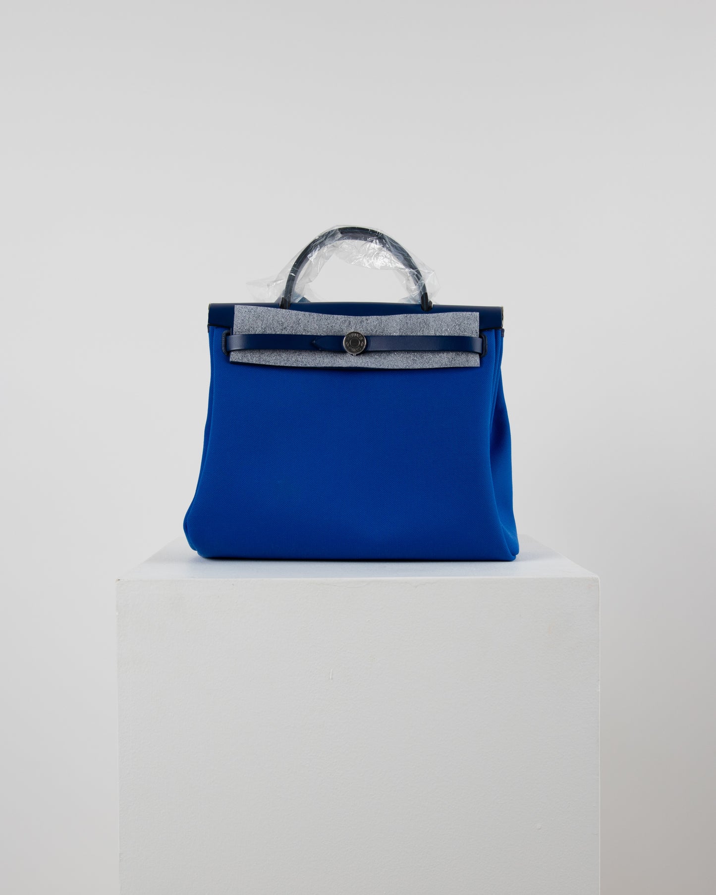 Herbag Zip 31 in Bleu Saphir Vache Hunter and Bleu Billard Toile  with Palladium Hardware