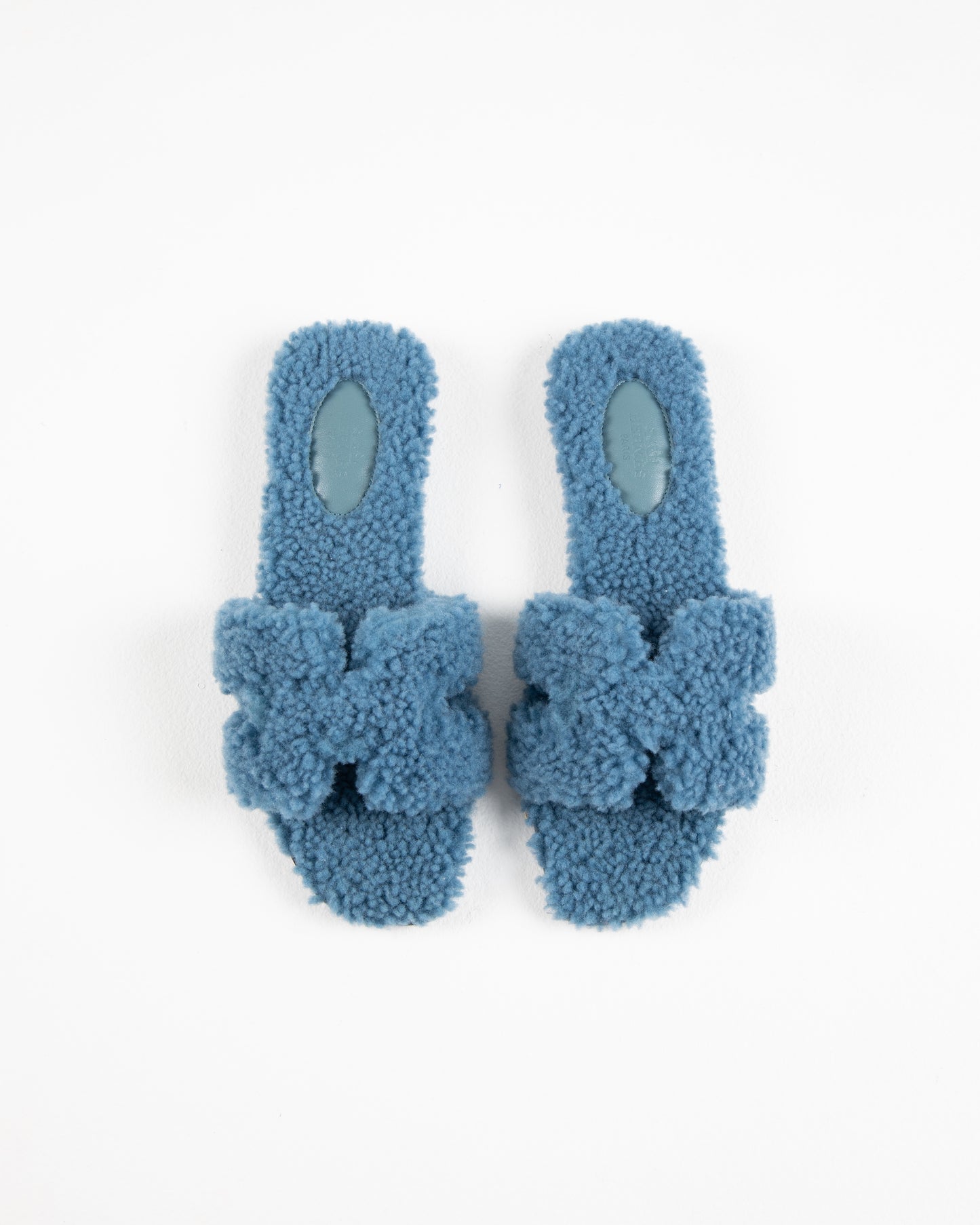 Oran Shearling Sandal in Bleu