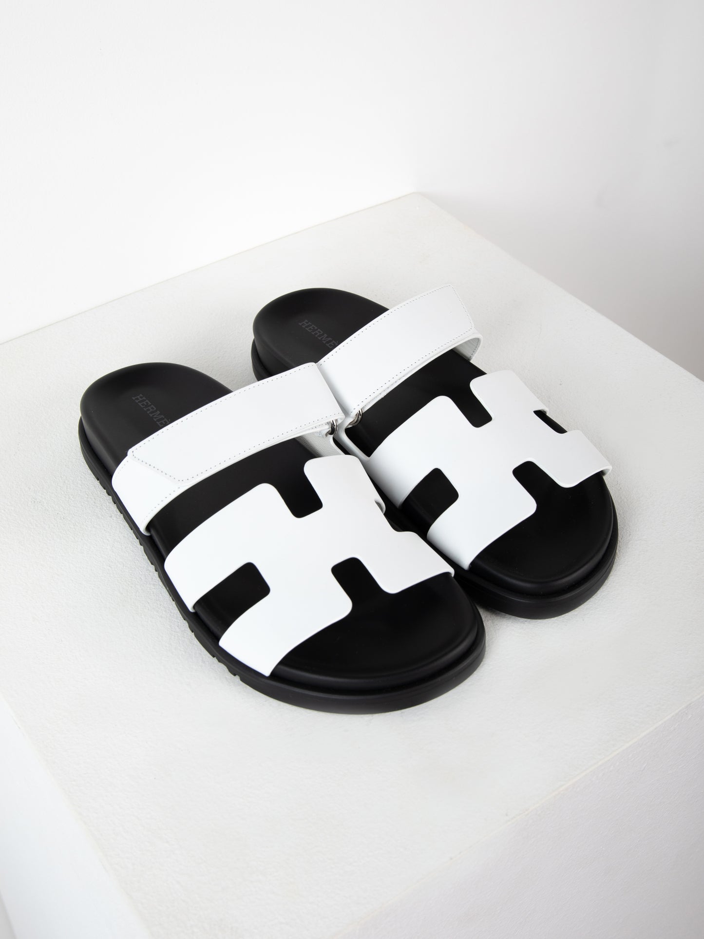 Chypre Sandal in White Calfskin
