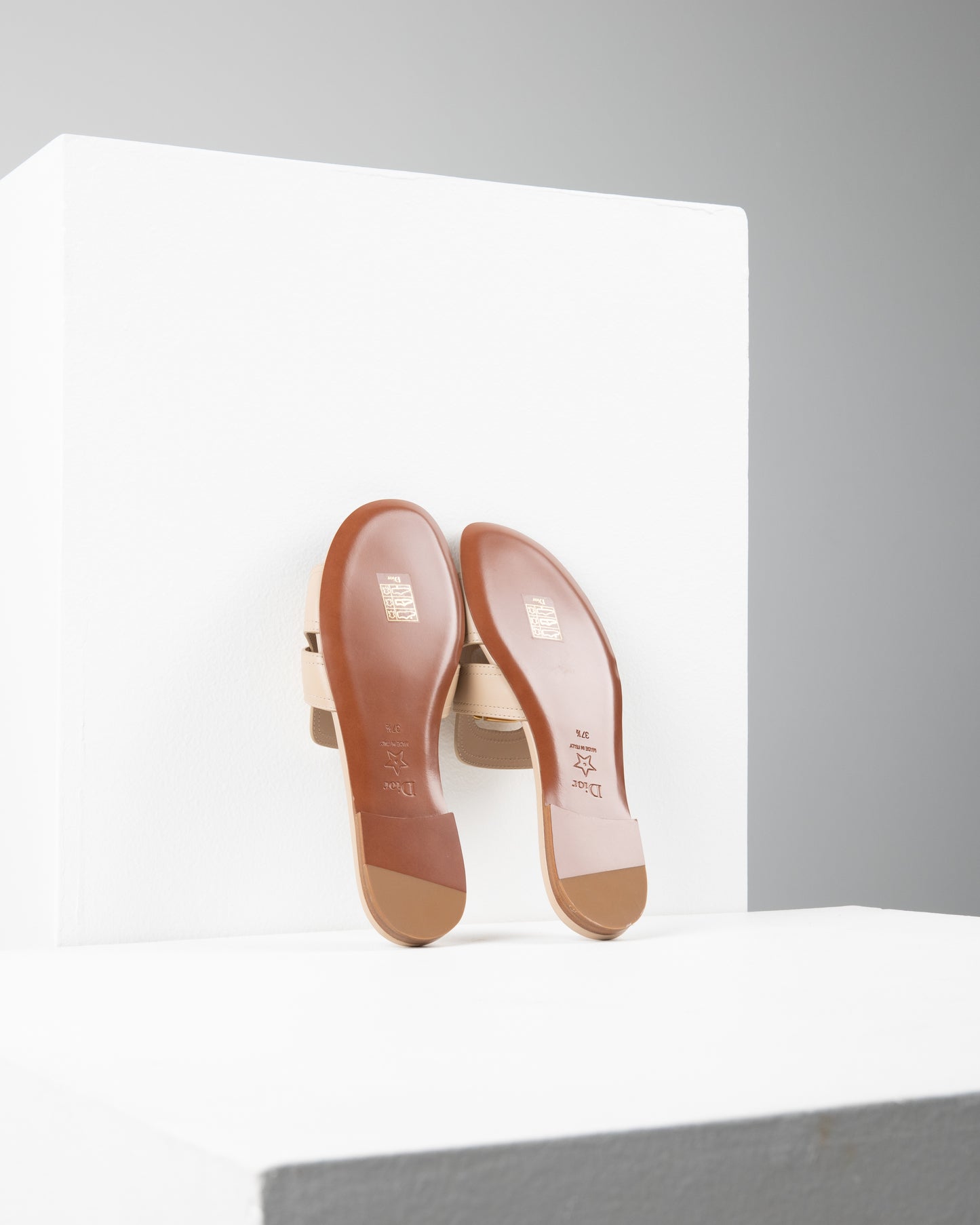 Dior Mule 30 Montaigne in Nude Calfskin size 37.5