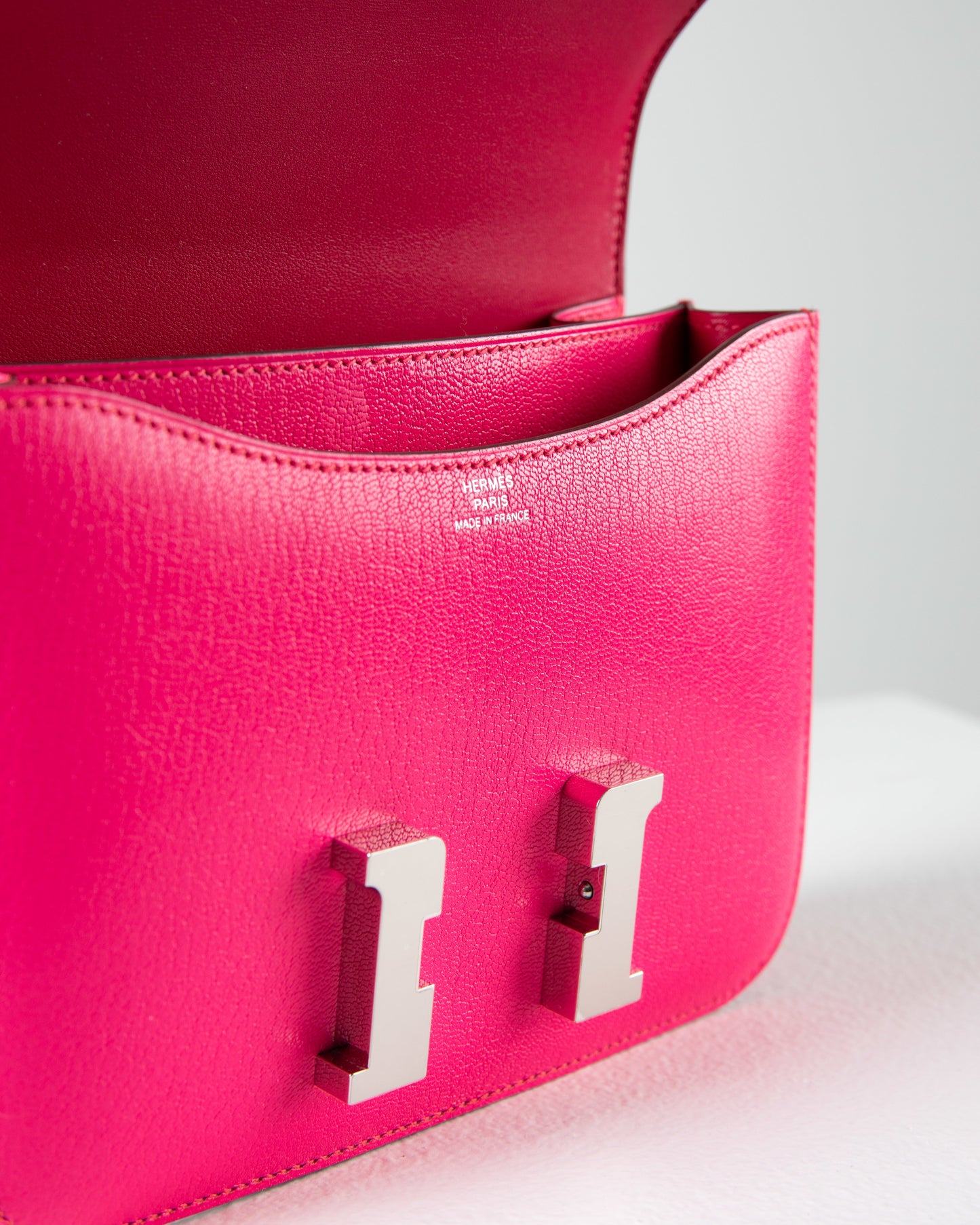 Constance 18 Rose Pop in Chevre Leather with Palladium Hardware
