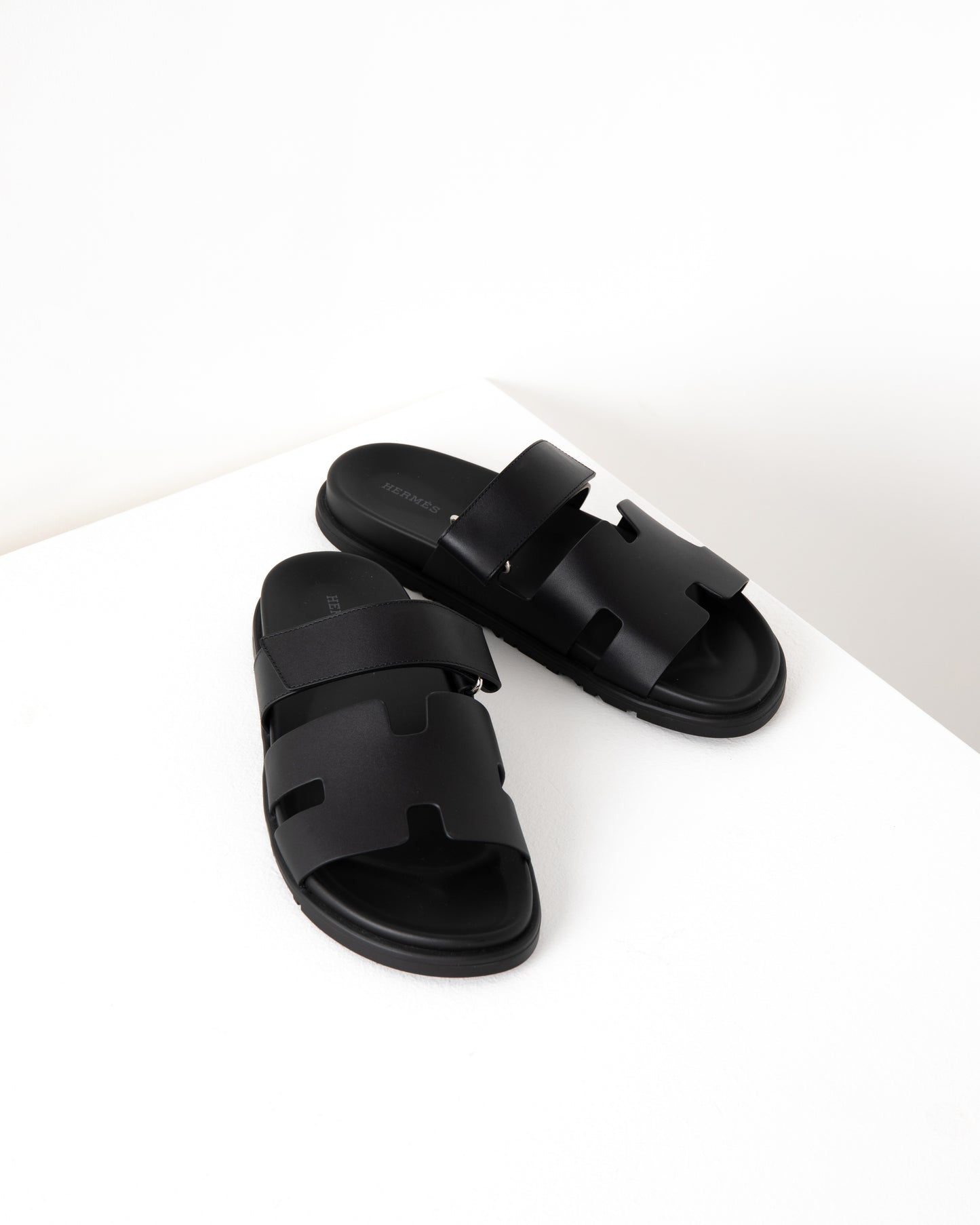 Chypre Sandal Homme in Black Calfskin
