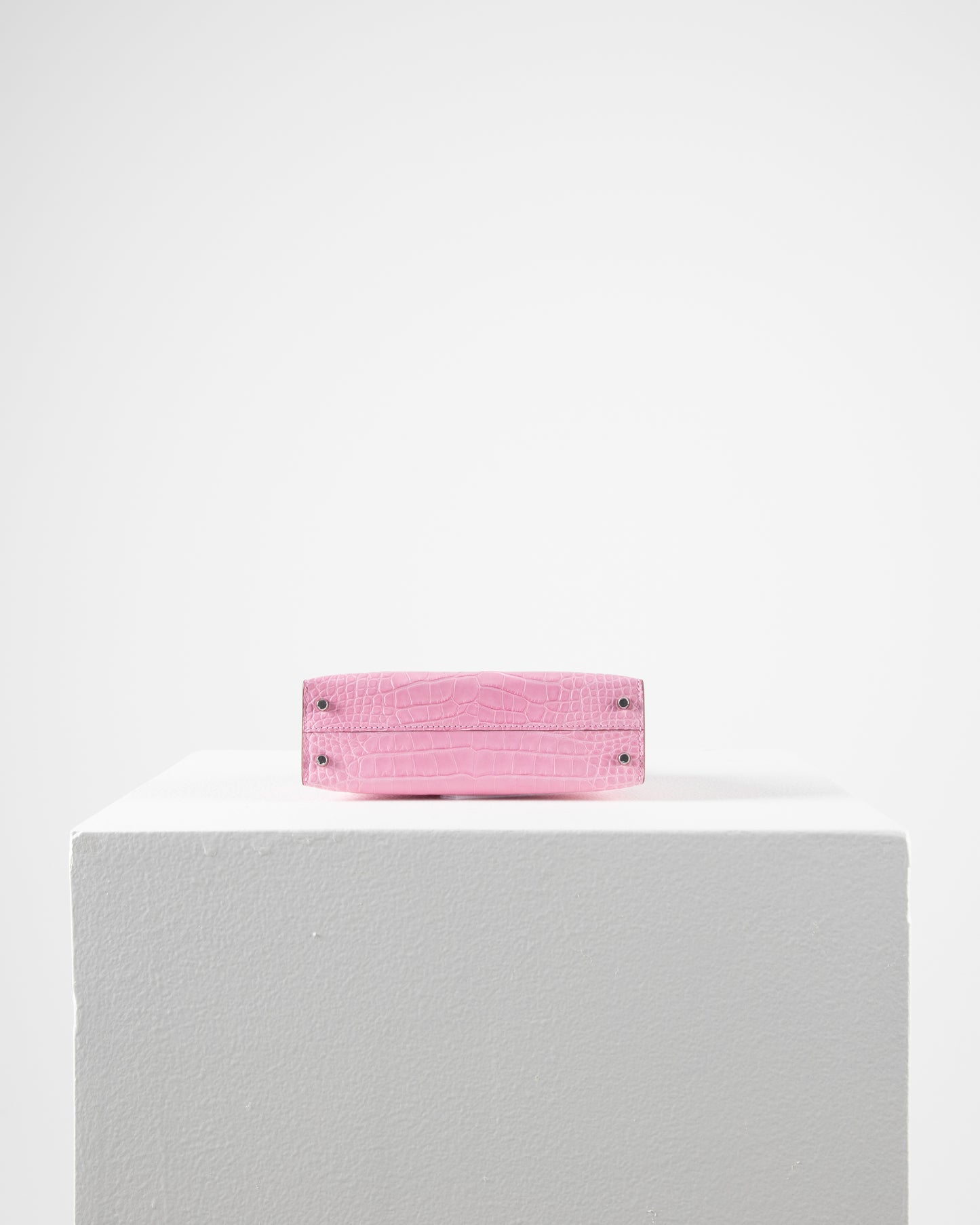 Kelly 20 in Bubblegum Pink Sellier Matte Alligator Mississippiensis with Palladium Hardware