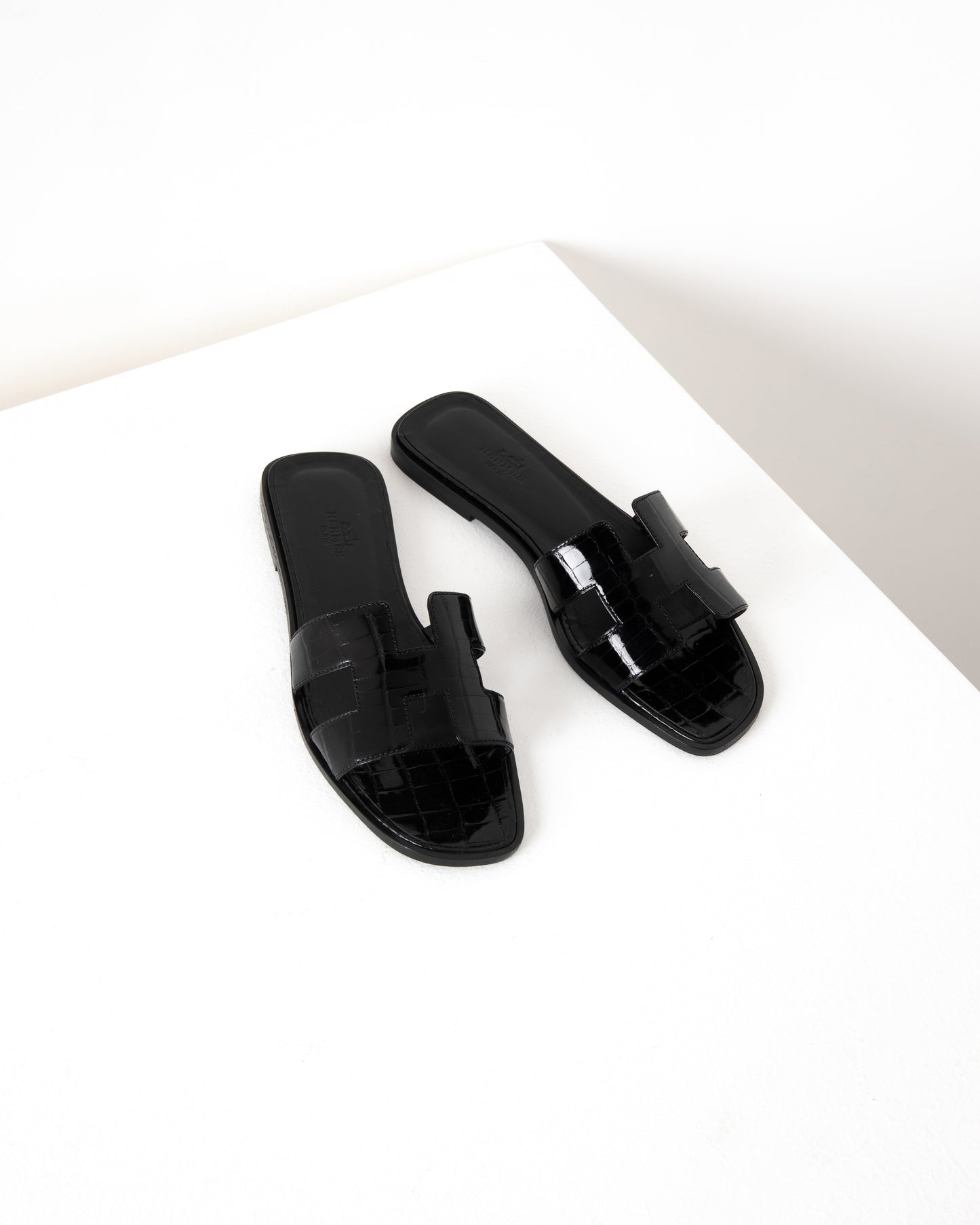Oran Sandal in Black Crocodile