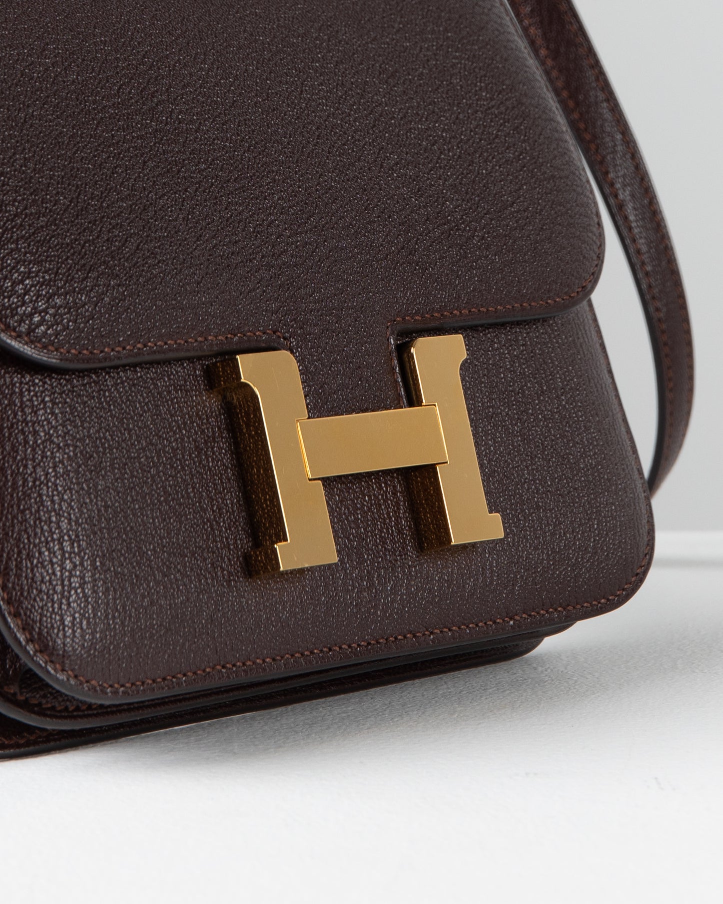 Constance 18 Rouge Sellier in Chevre Mysore Goatskin with Gold Hardware