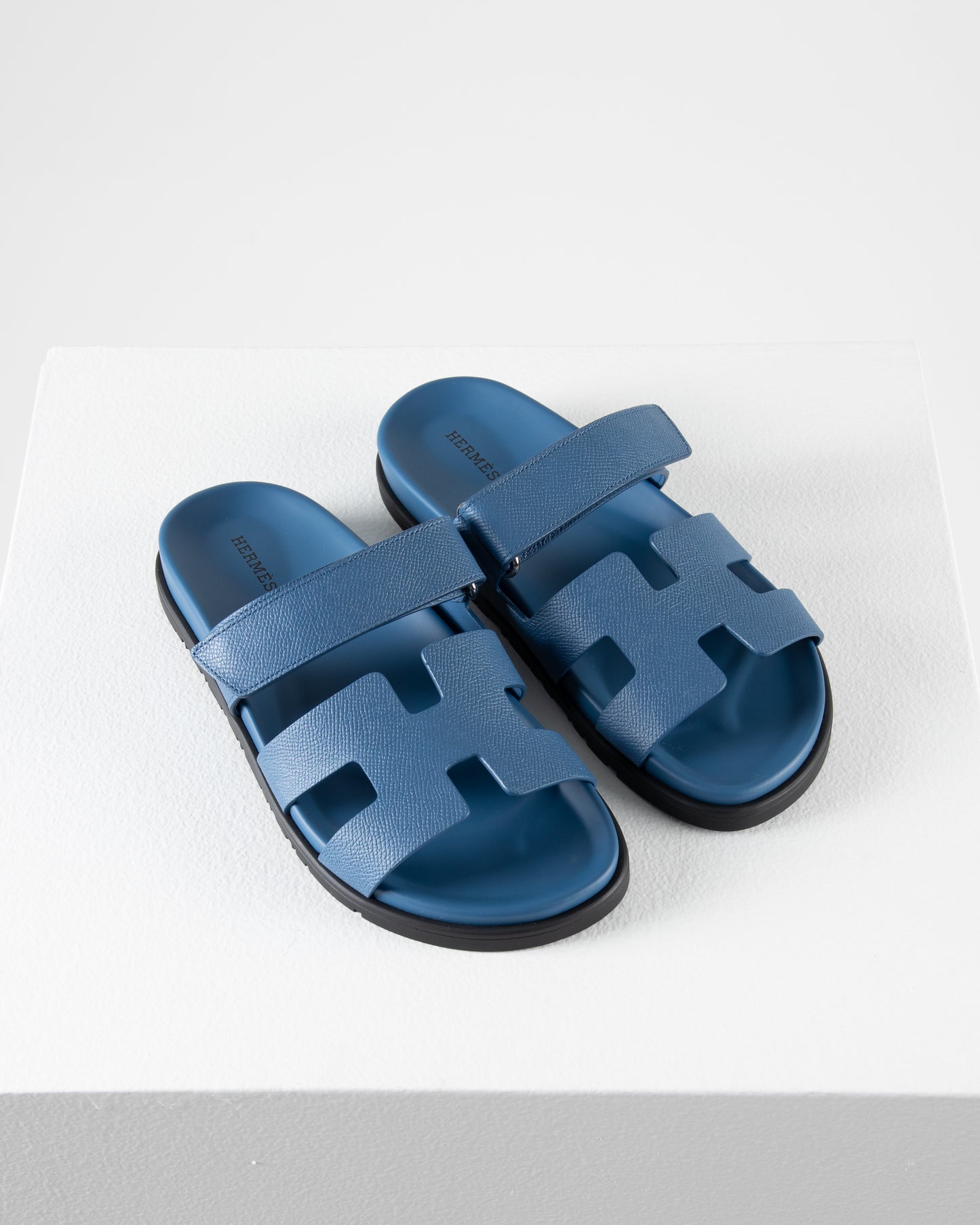 Chypre Sandal in Bleu Bleuet Epsom Leather