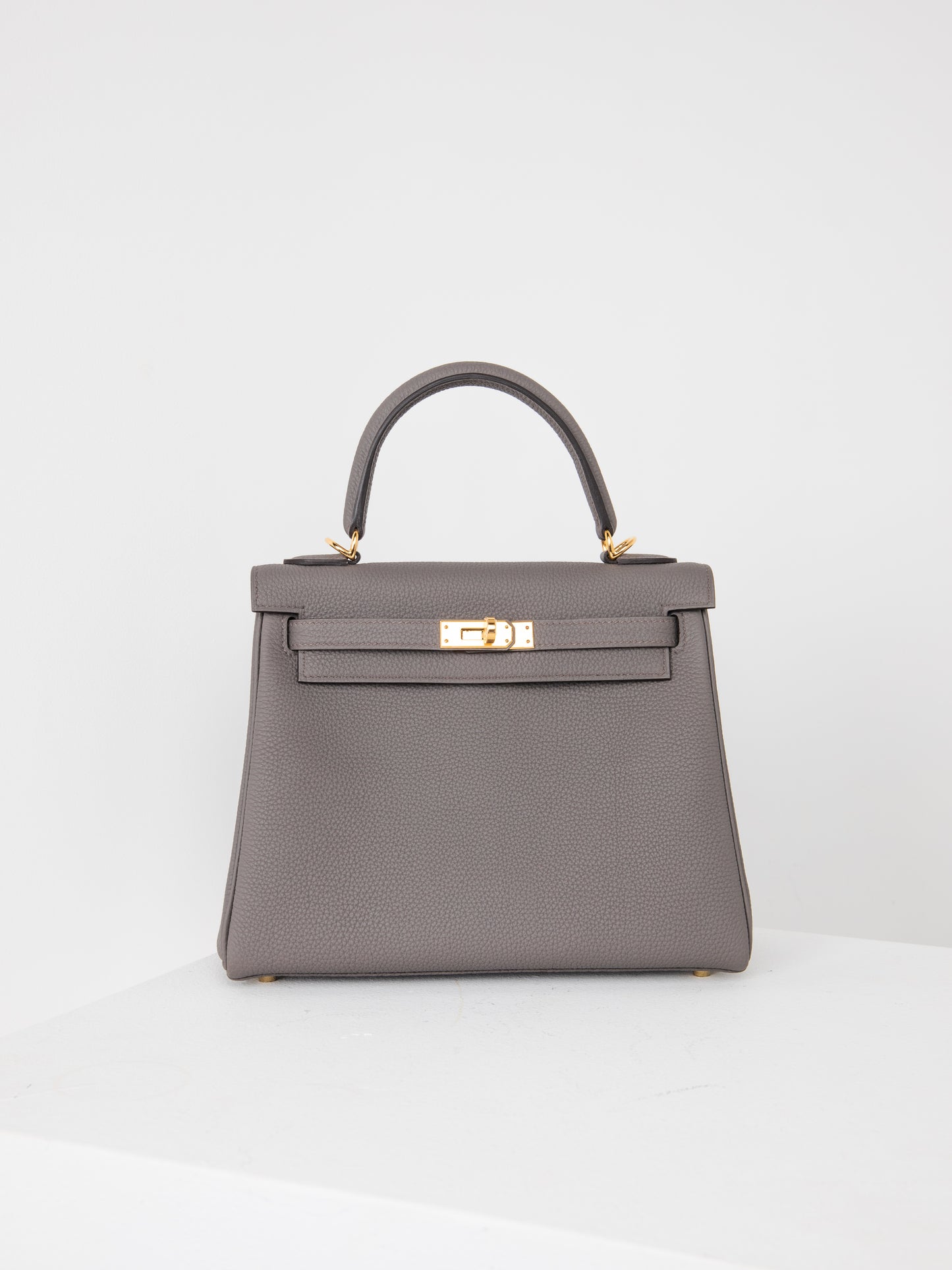 Kelly 25 Etain in Togo Leather with Gold Hardware