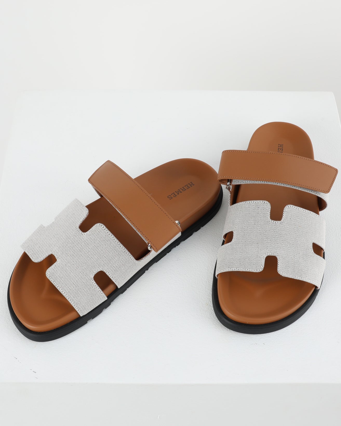 Chypre Sandal in Prunoir / Naturel
