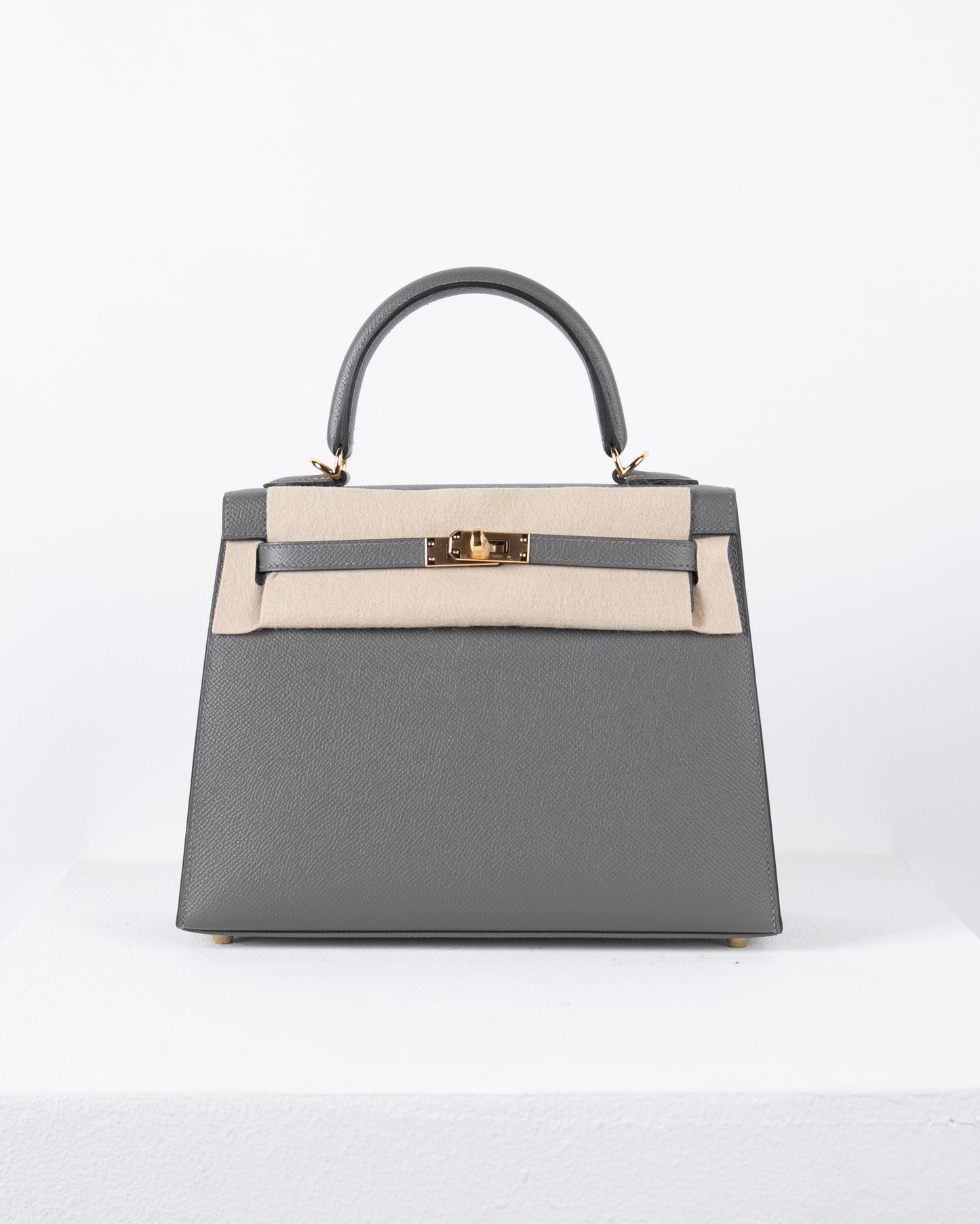 Kelly 25 in Gris Meyer Epsom with Gold Hardware