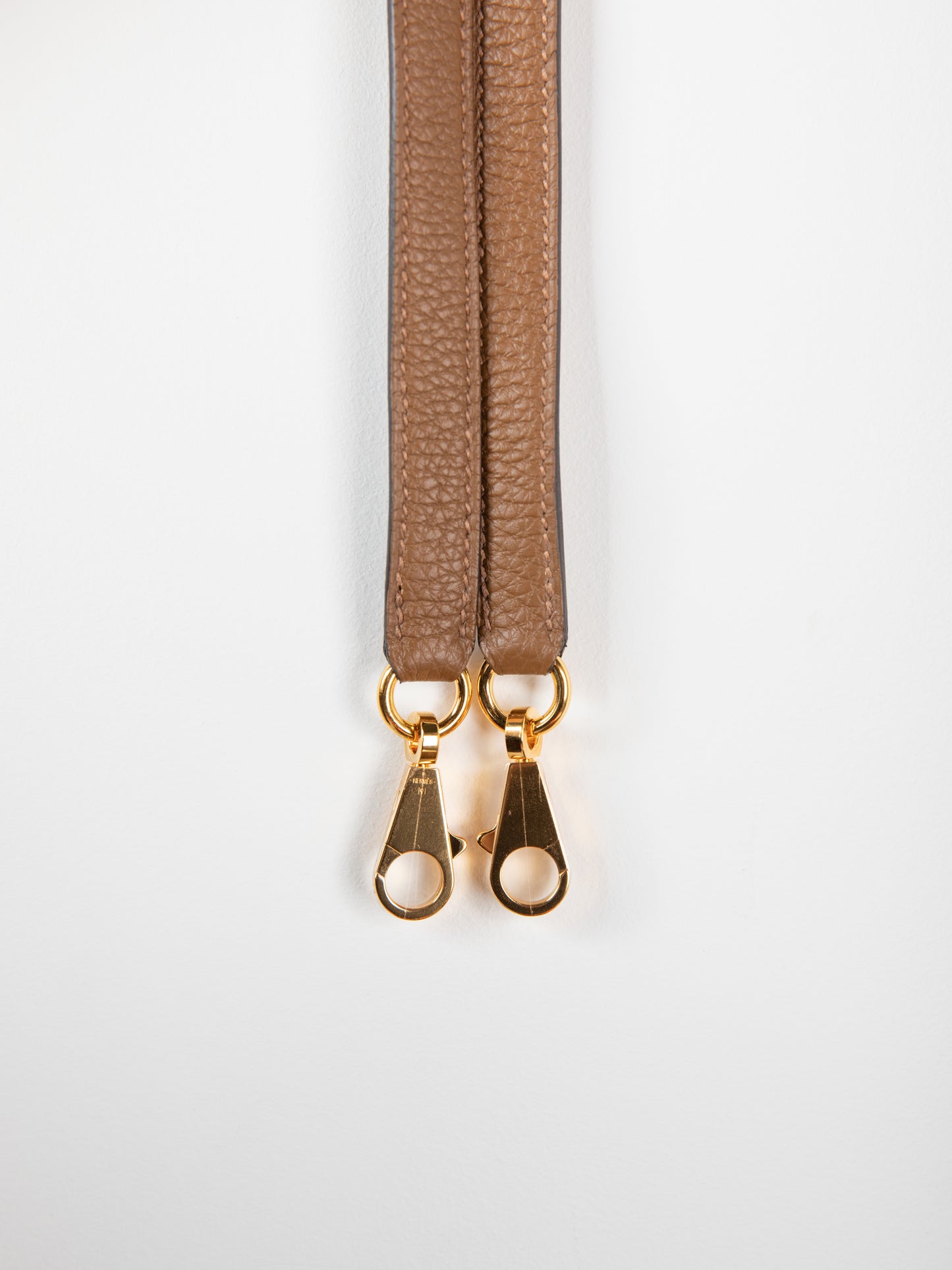 Kelly 32 in Alezan Togo Retourne with Gold Hardware