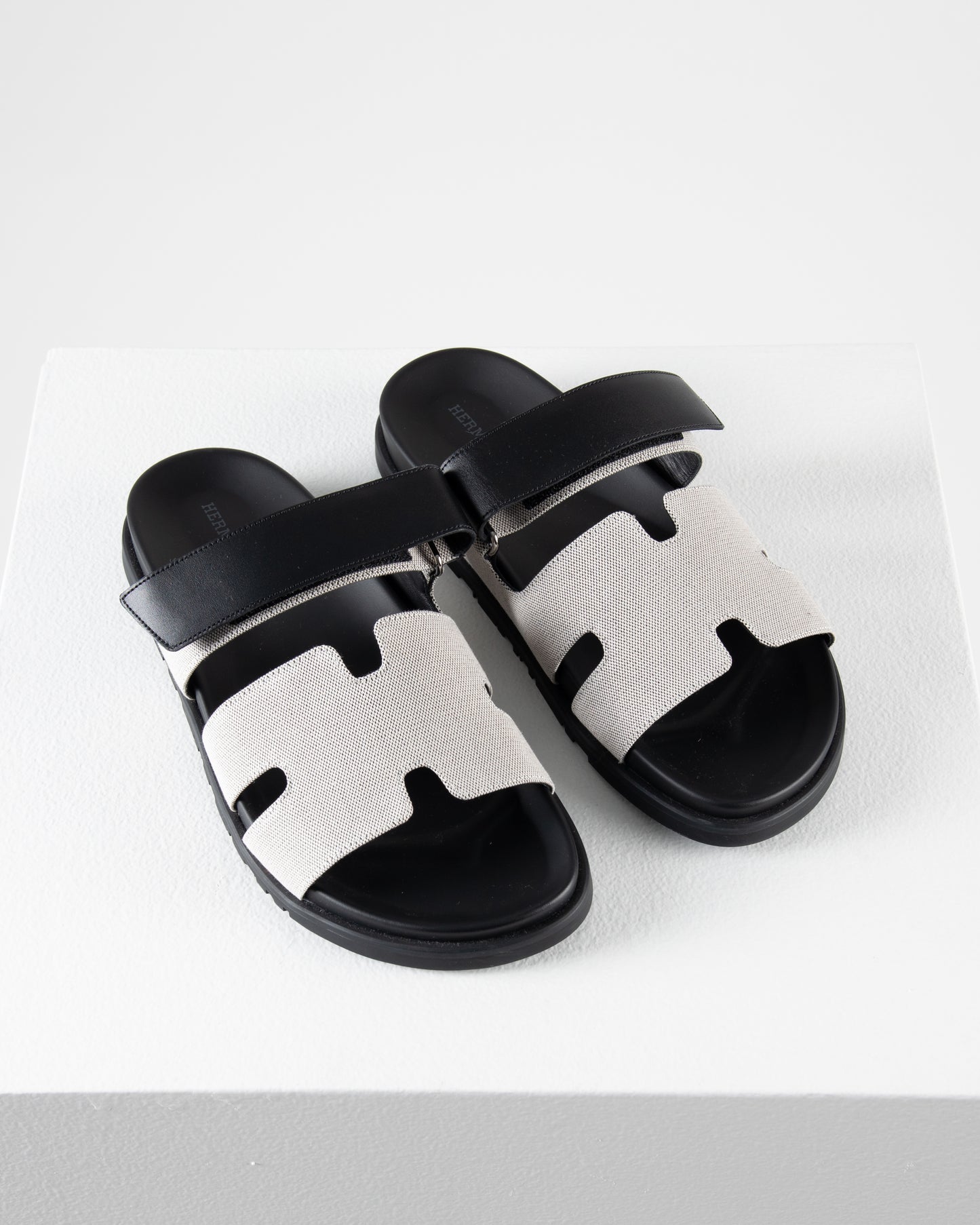 Chypre Sandal in Prunoir