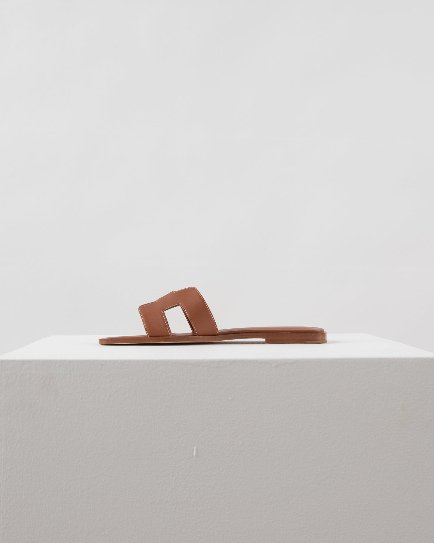 Oran Sandal in Gold Calfskin
